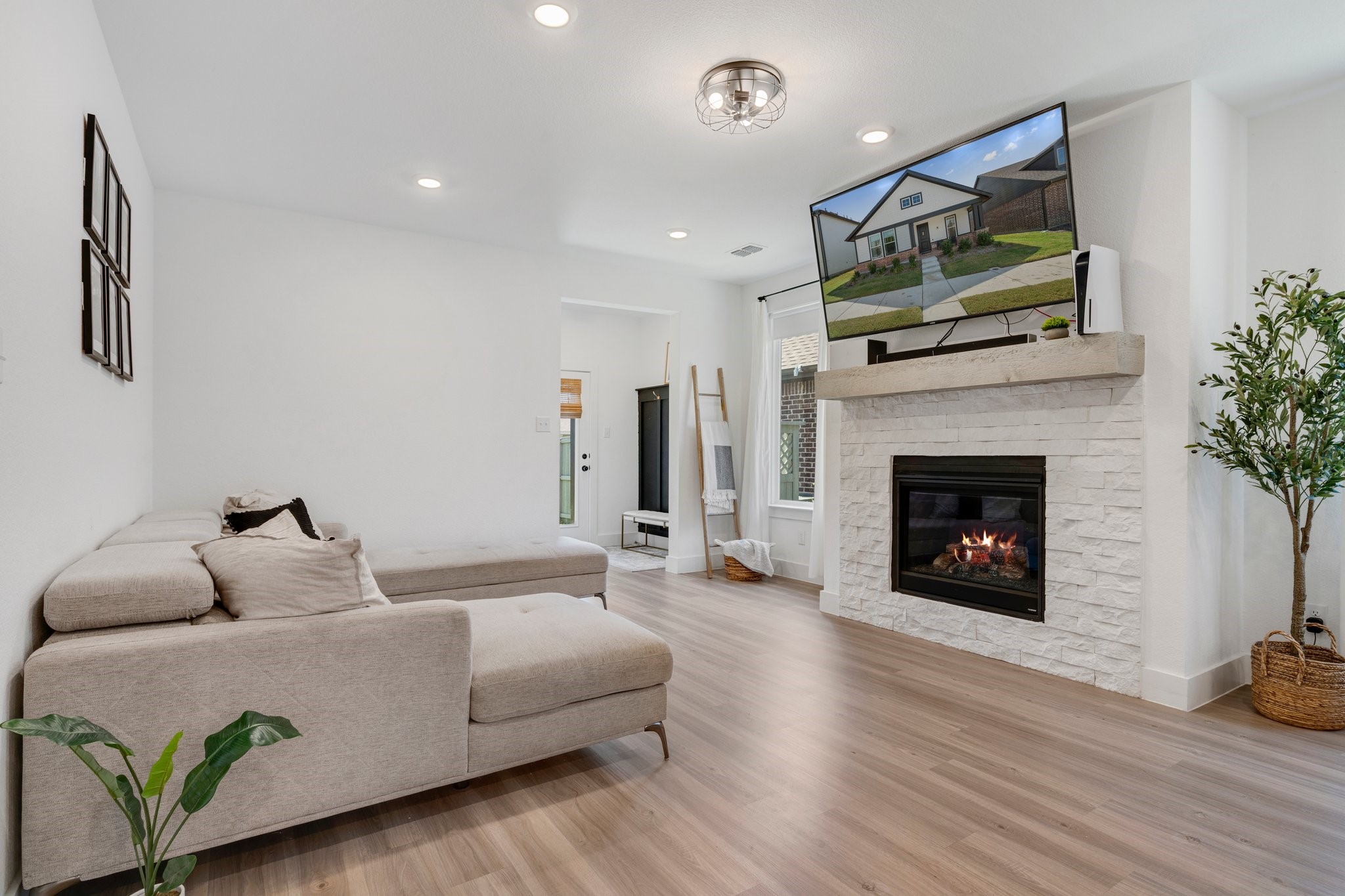 2429 Elm Place