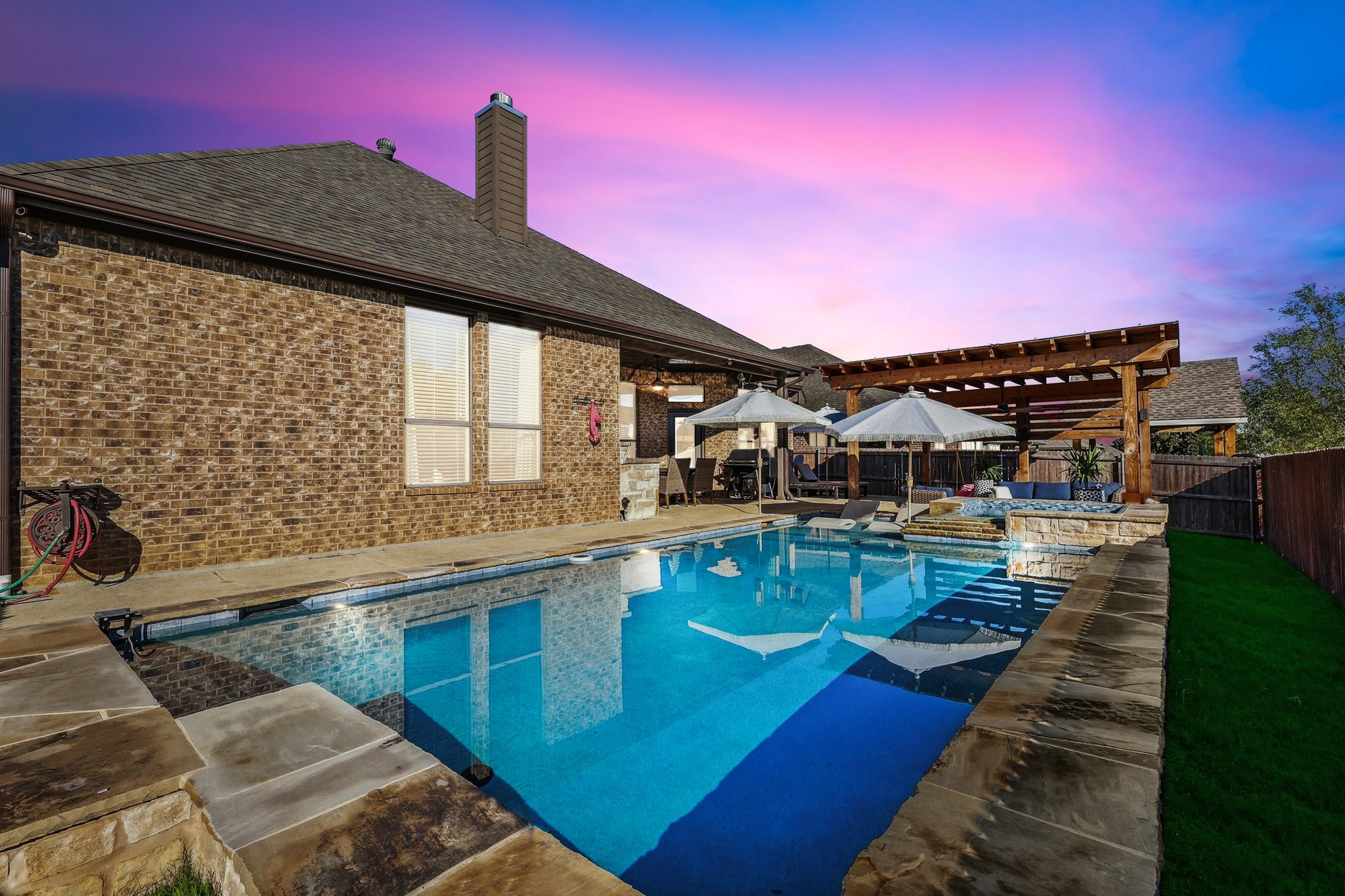 12333 Cedar Knoll