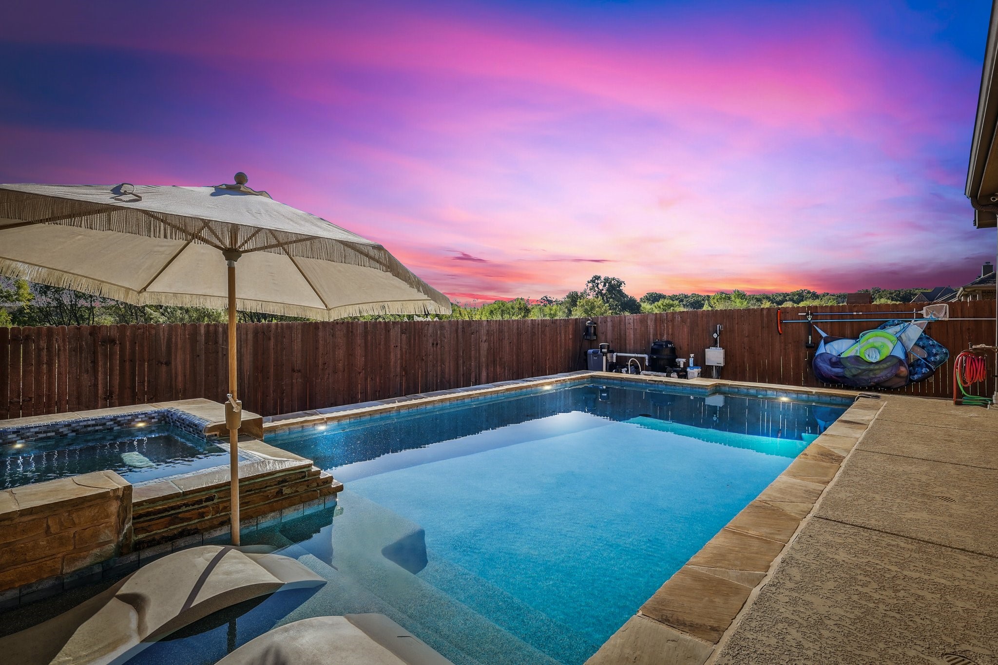 12333 Cedar Knoll