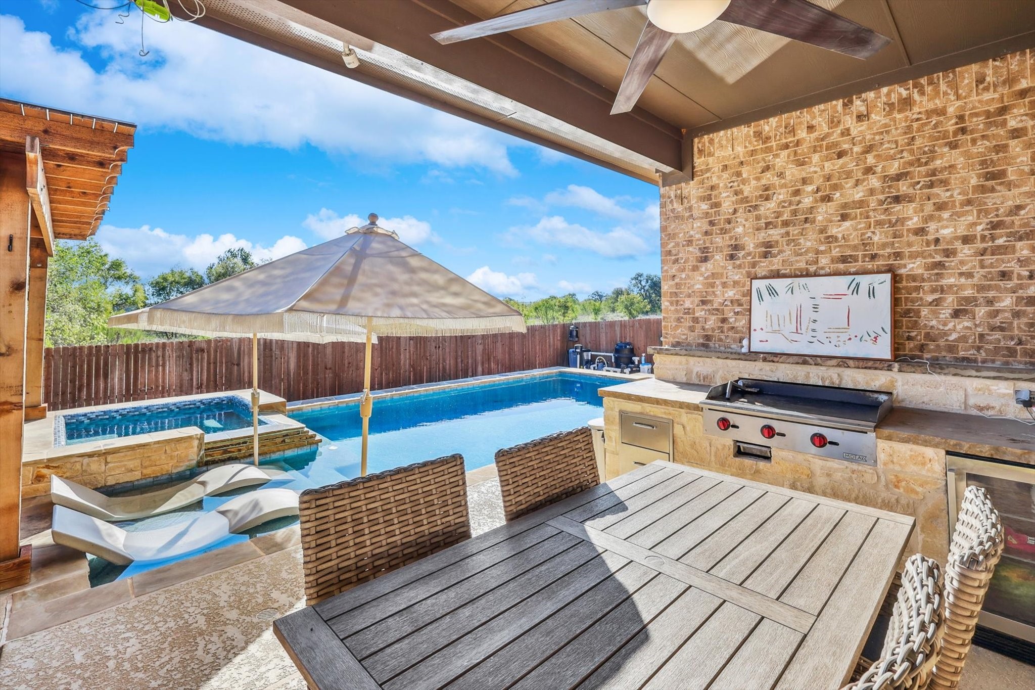 12333 Cedar Knoll