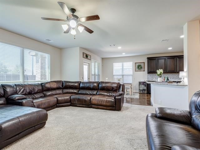 1112 Wheatear Drive