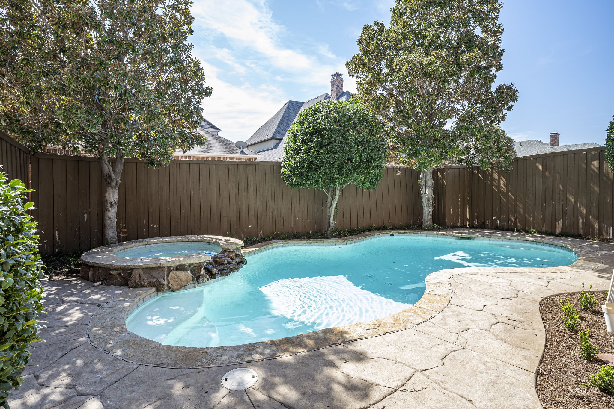 5031 Northshore Drive
