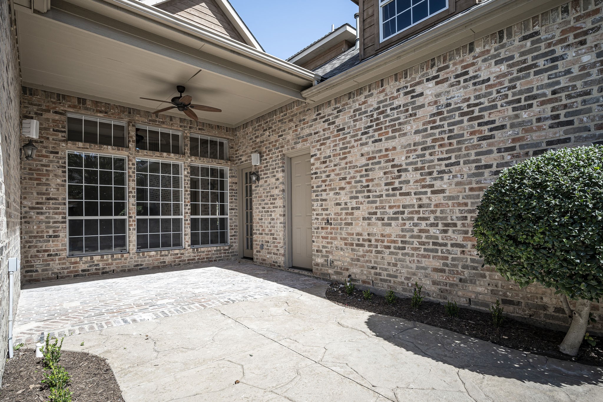 5031 Northshore Drive