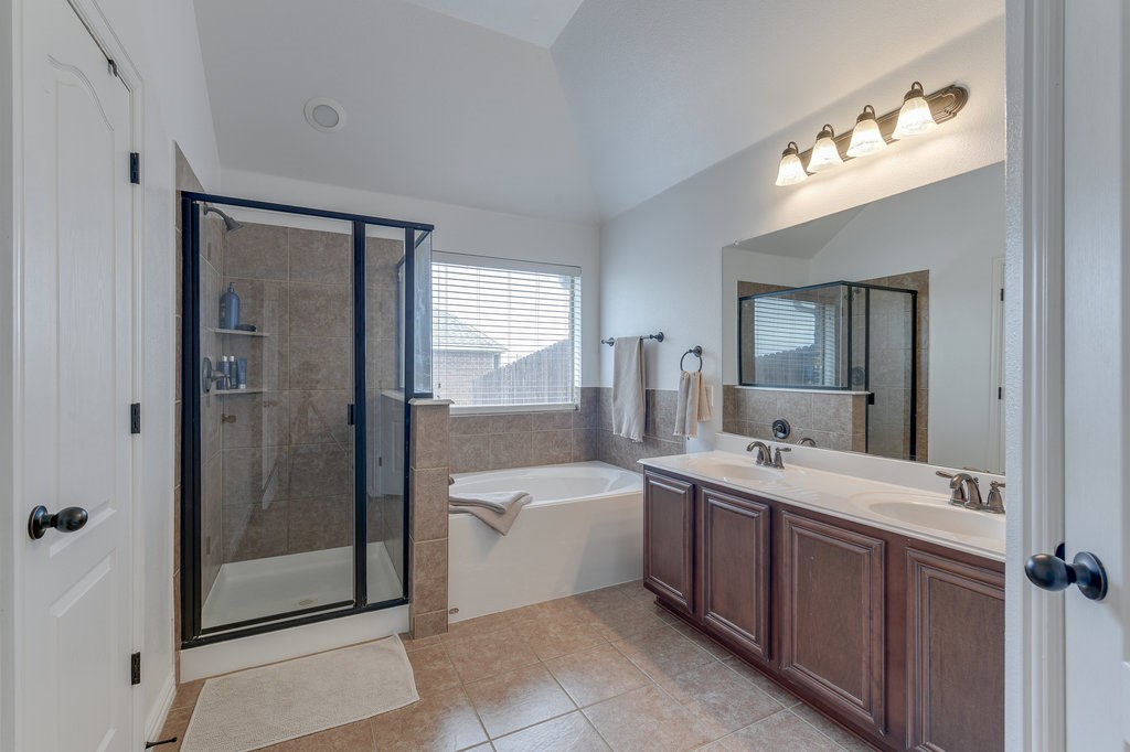 8220 Tierra Del Sol Road