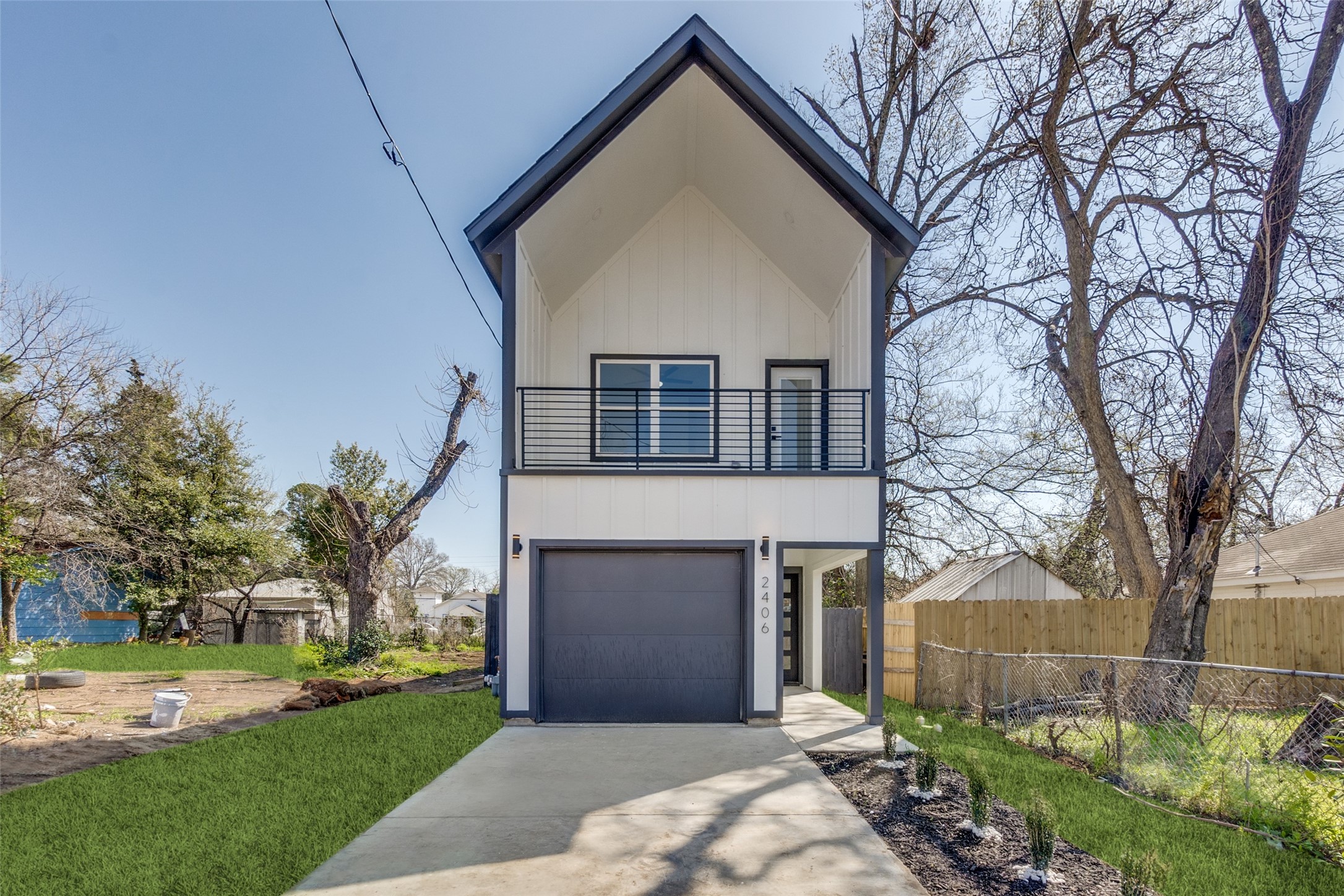 2406 Lowery Street