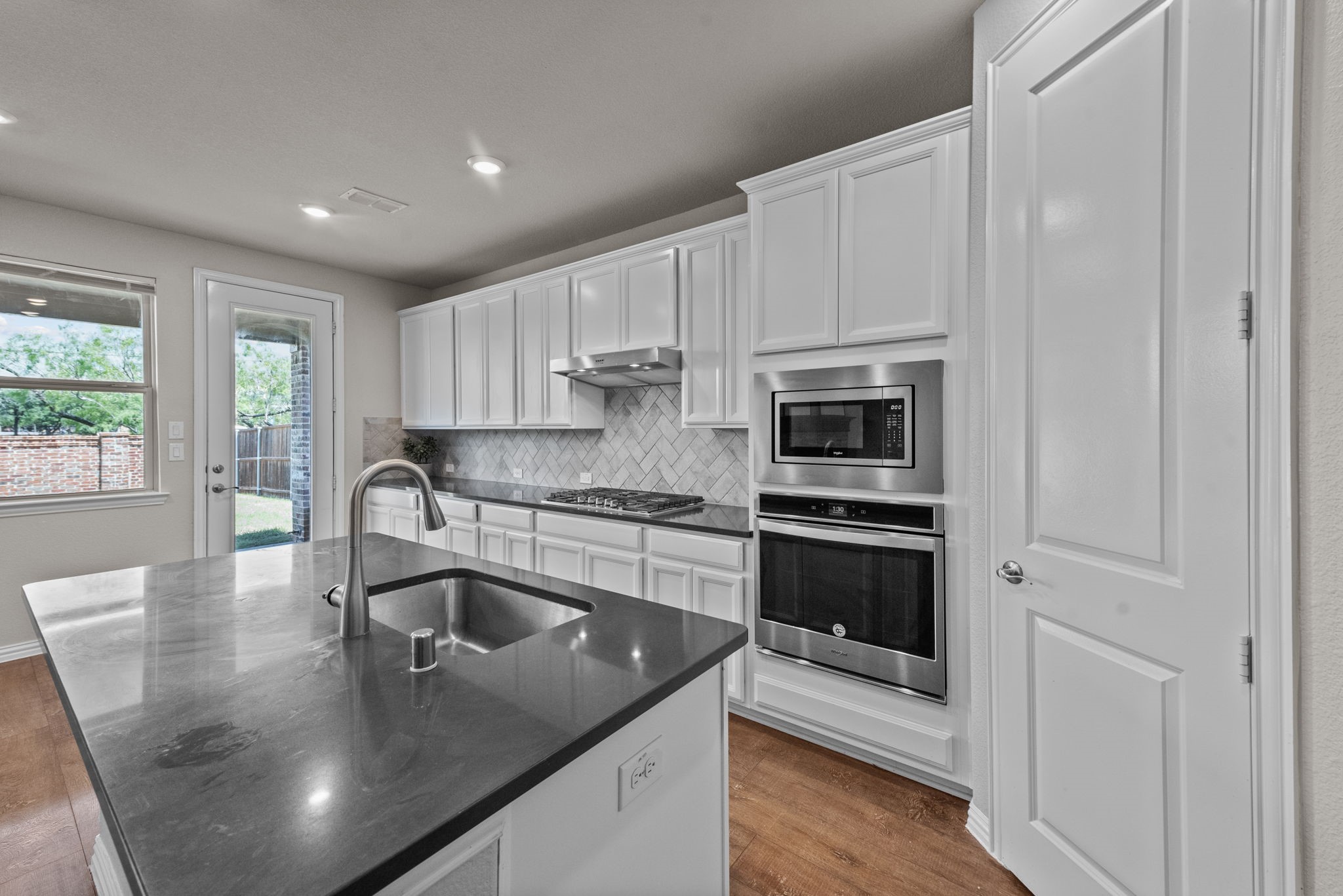 1911 Livingston Road