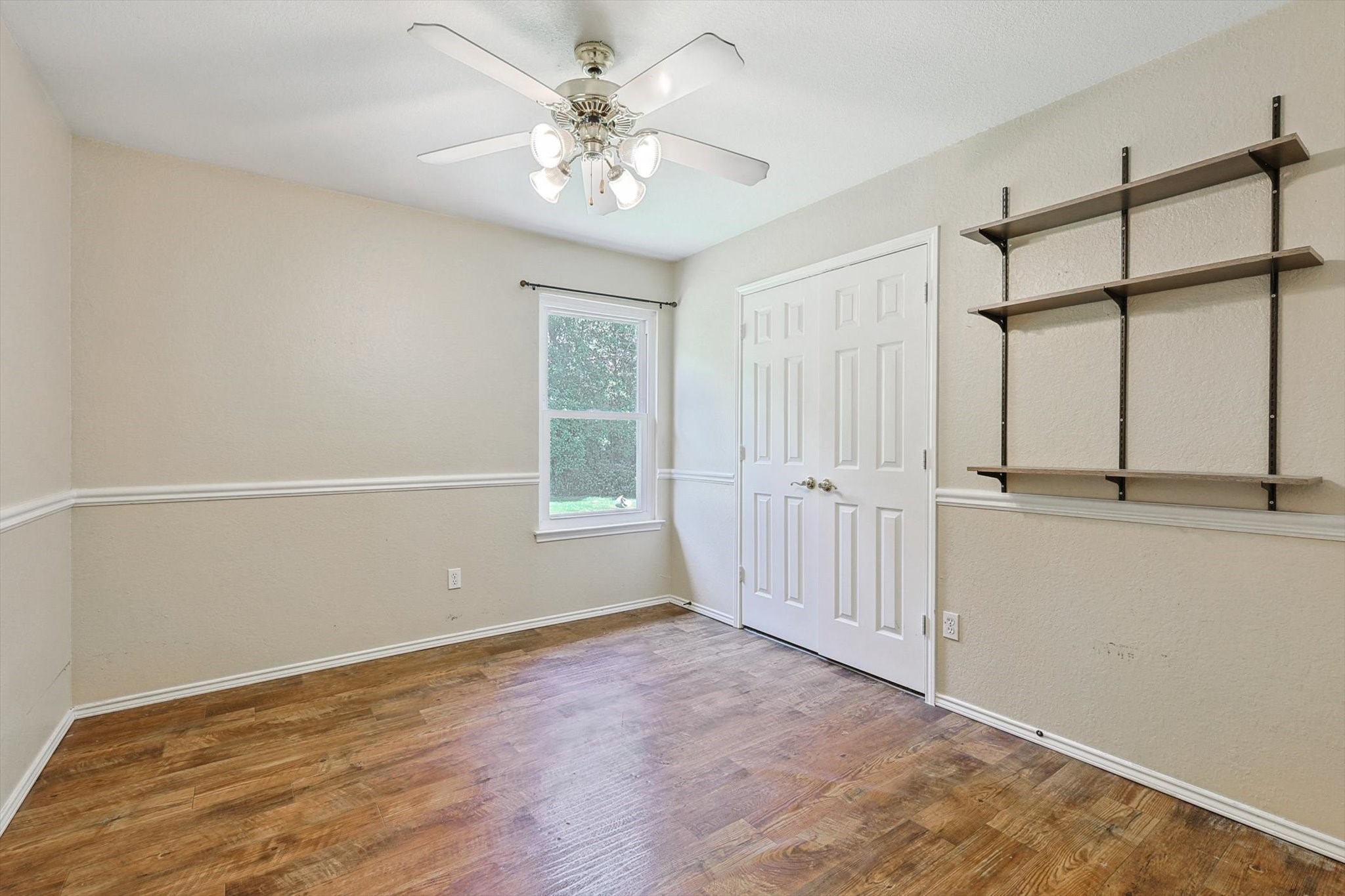 1210 HIDDEN OAKS