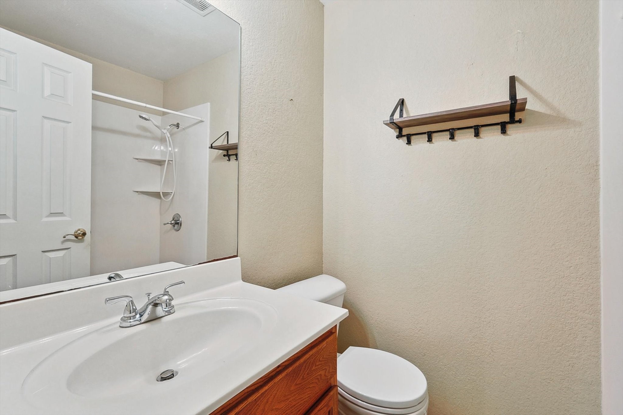 1210 HIDDEN OAKS