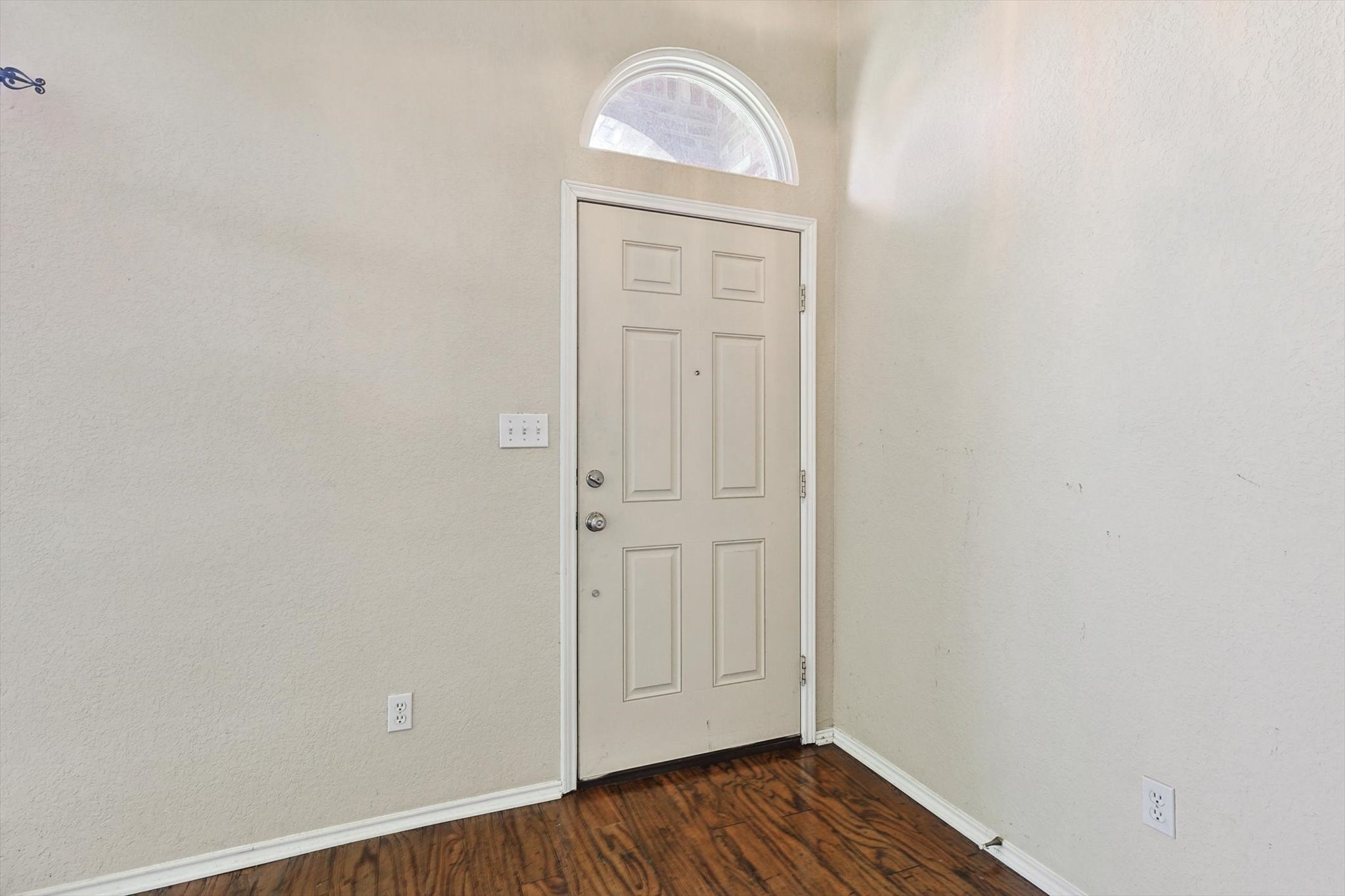 1210 HIDDEN OAKS