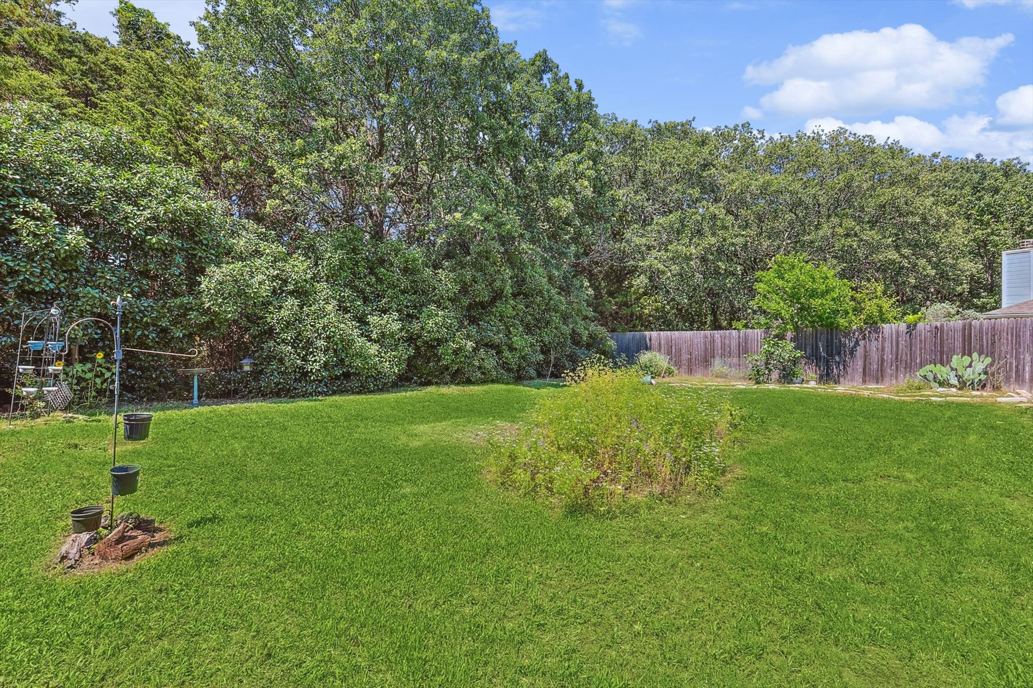 1210 HIDDEN OAKS