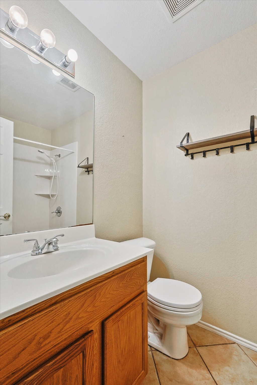 1210 HIDDEN OAKS