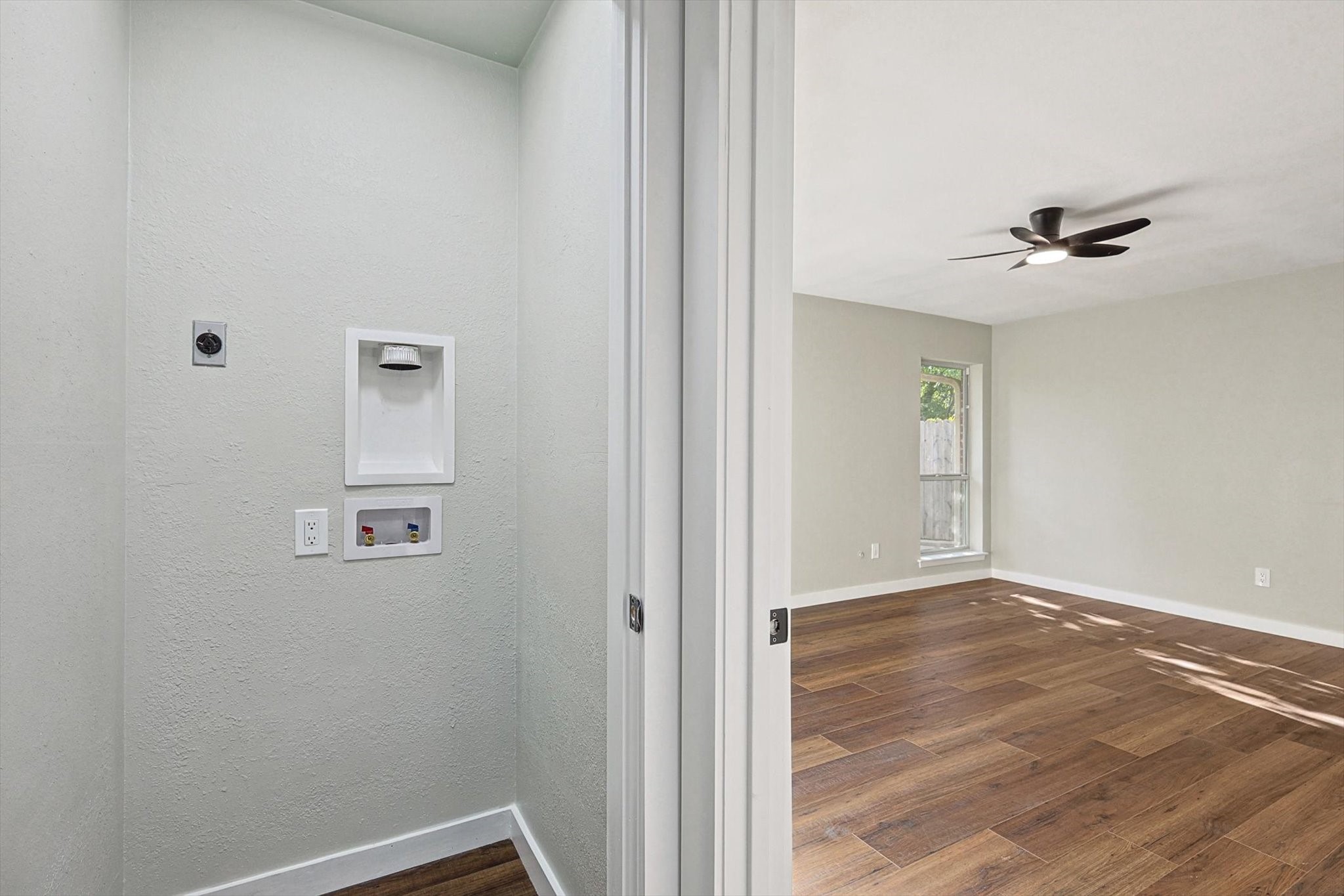1302 Palm