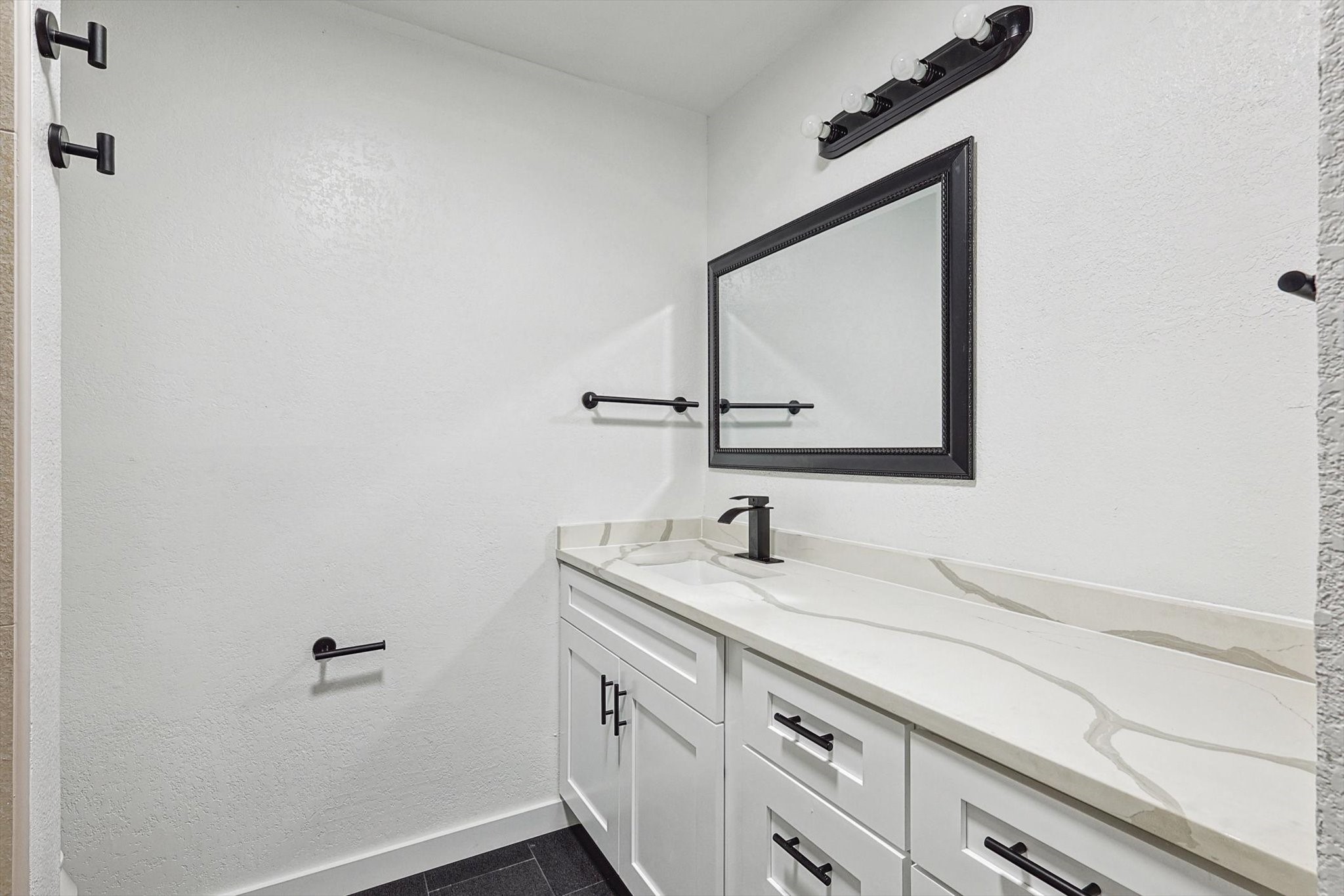 1302 Palm