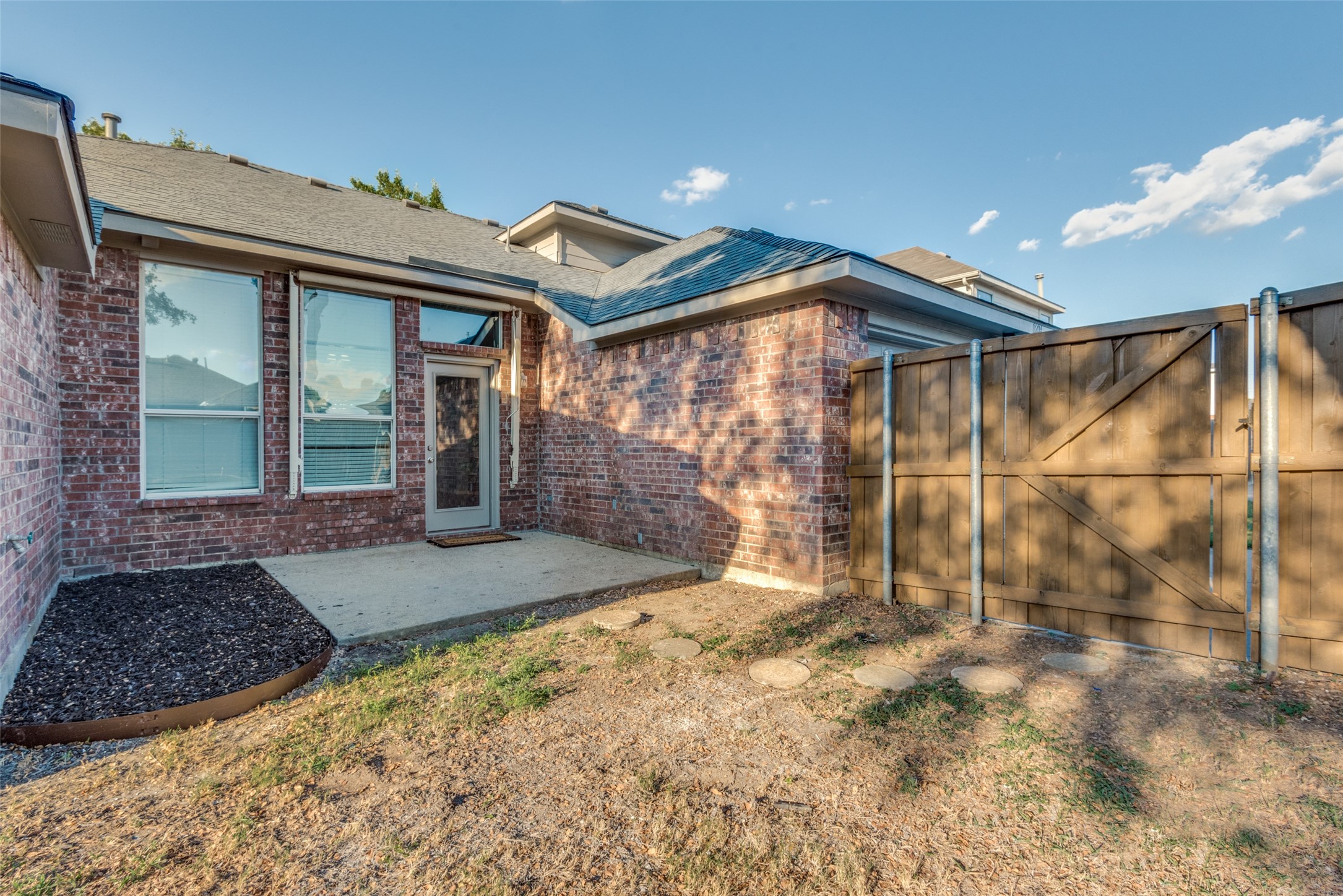 1604 Tanglerose Drive