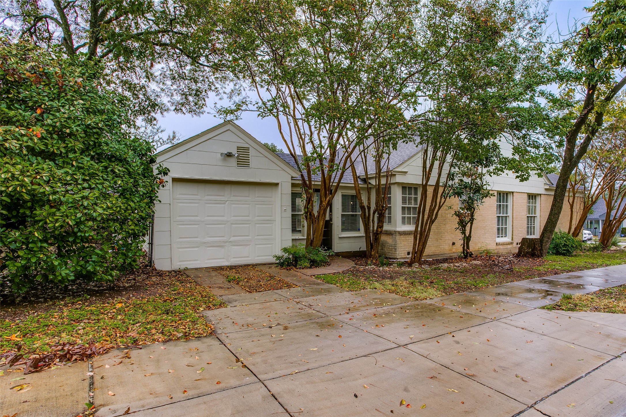 2651 Burlington Boulevard