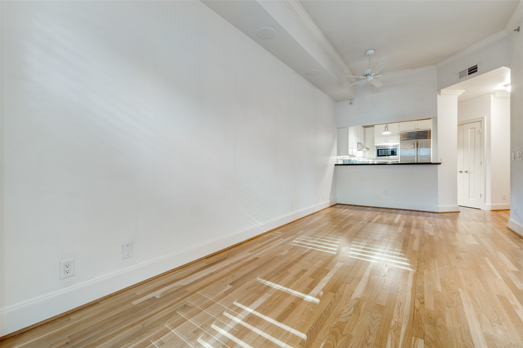 3401 Lee Parkway 101