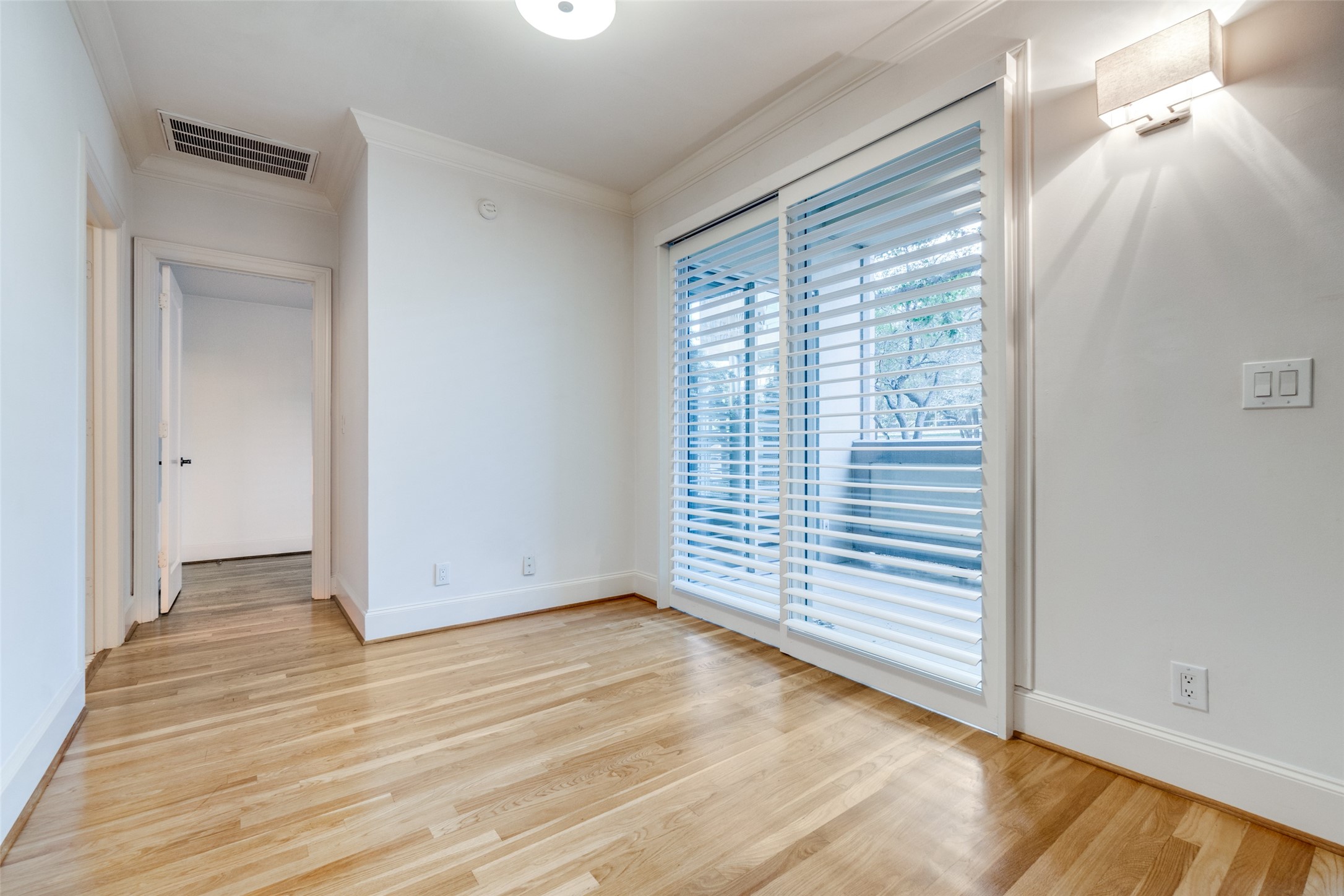 3401 Lee Parkway 101