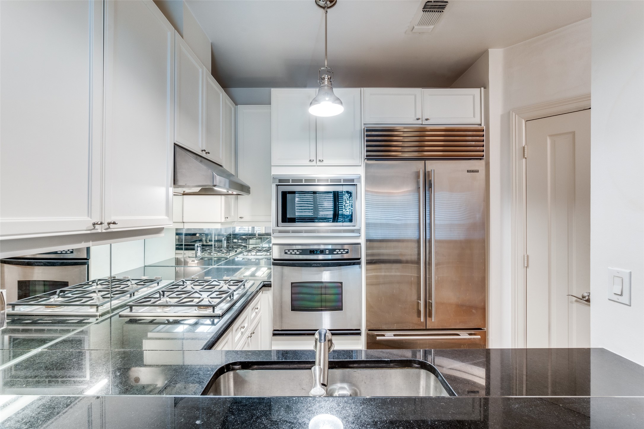 3401 Lee Parkway 101