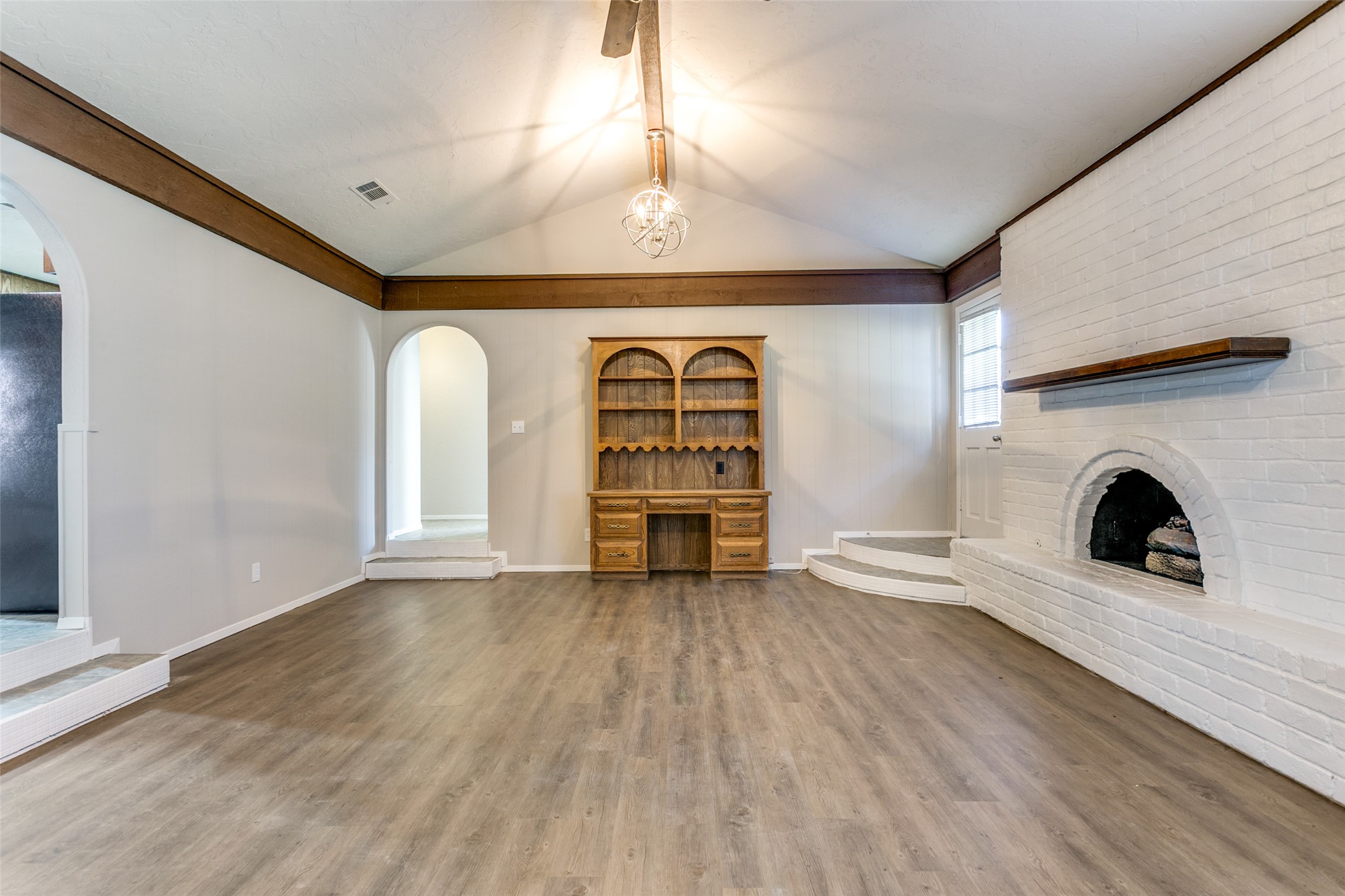 1404 Overlook Drive
