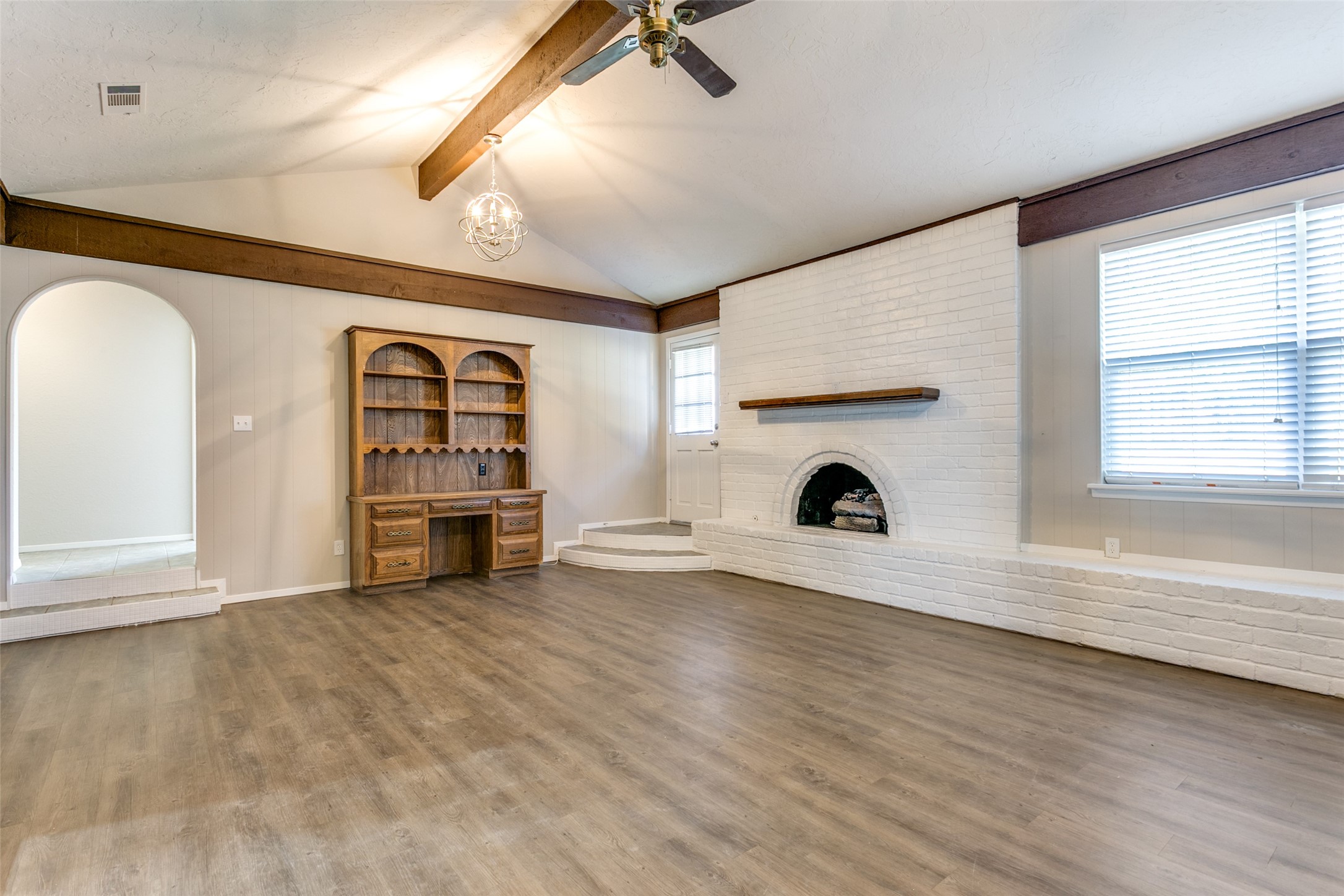1404 Overlook Drive