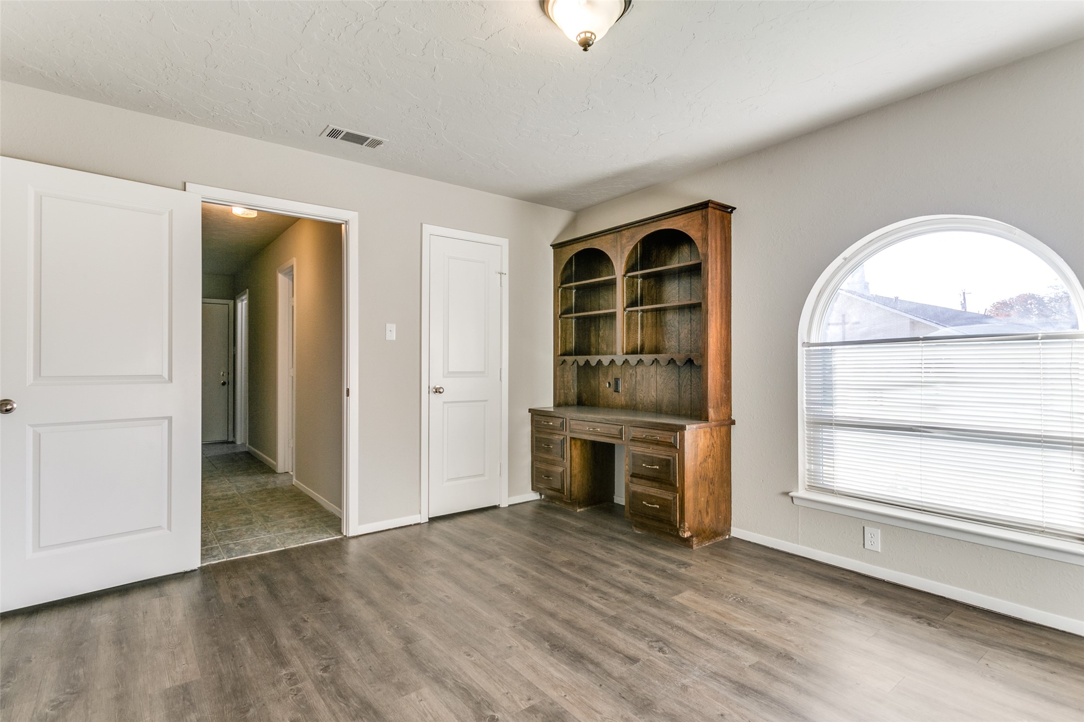 1404 Overlook Drive