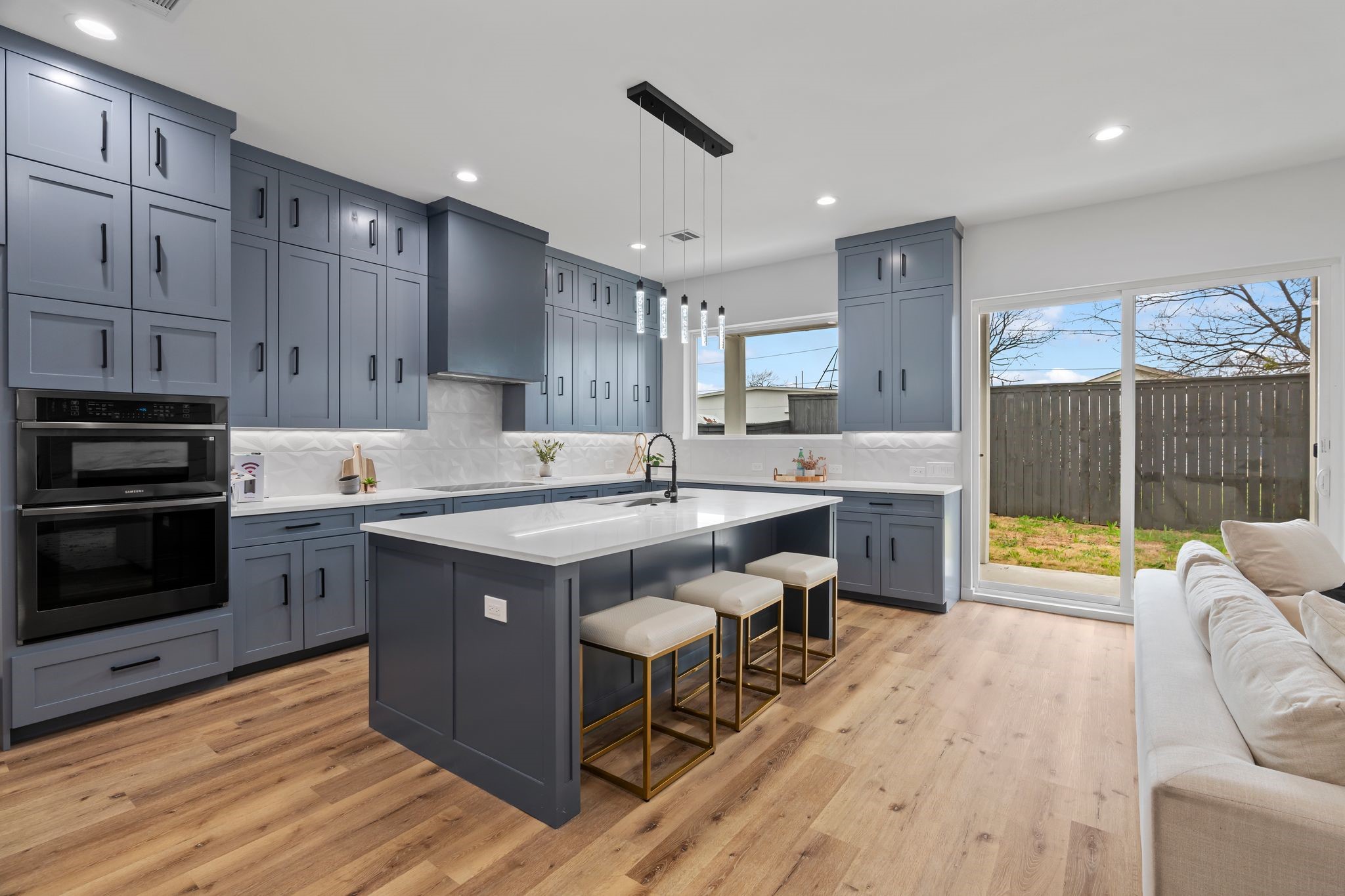 3101 Chihuahua Avenue