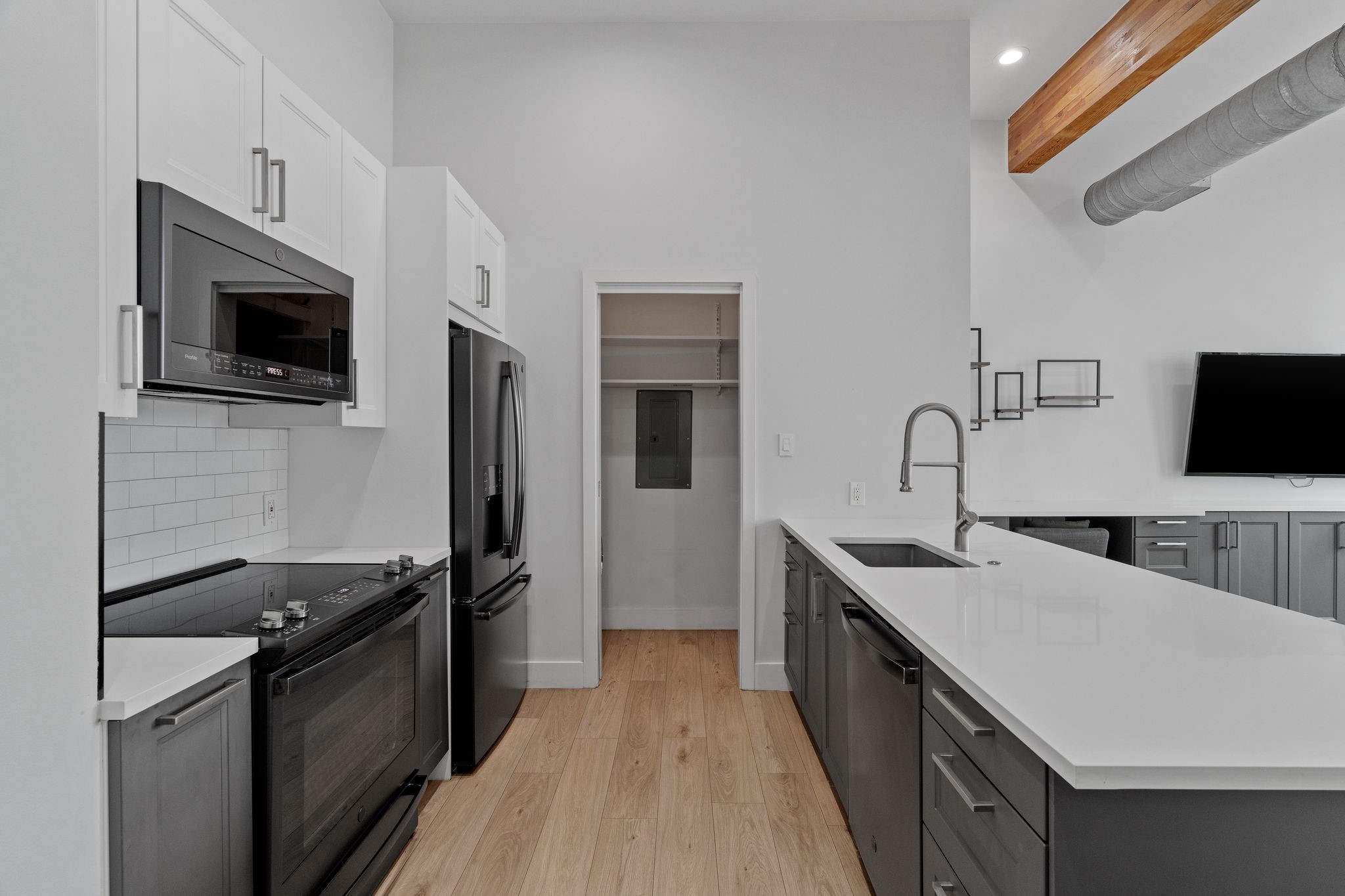 2502 Live Oak Street 130