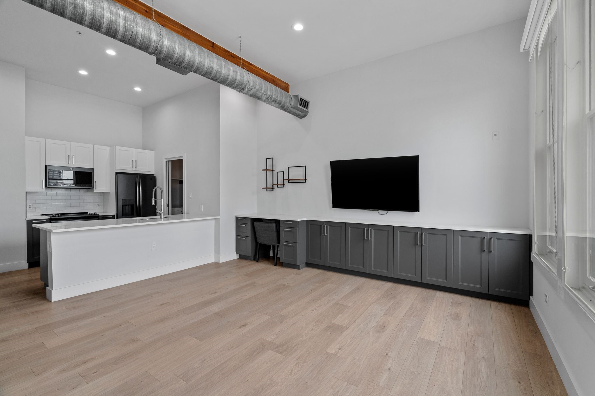 2502 Live Oak Street 230