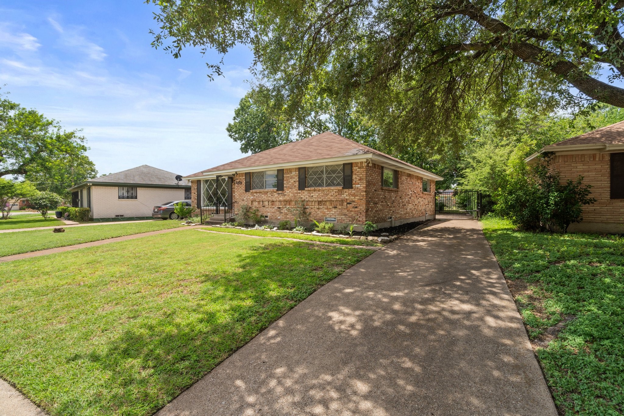 9239 Jennie Lee Lane