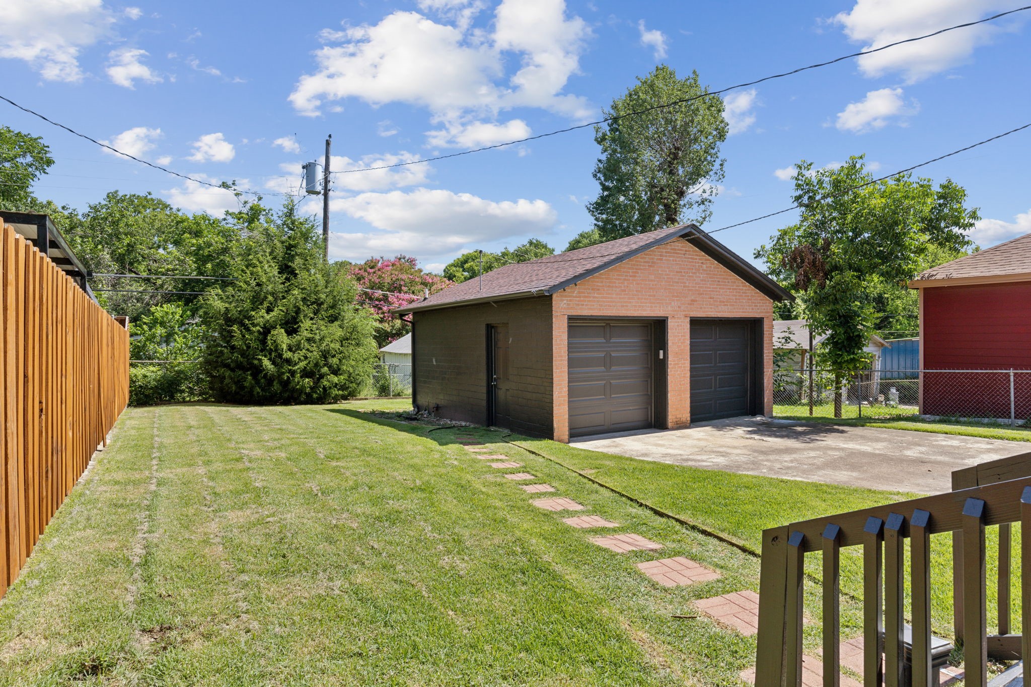 2825 W 12th Street W