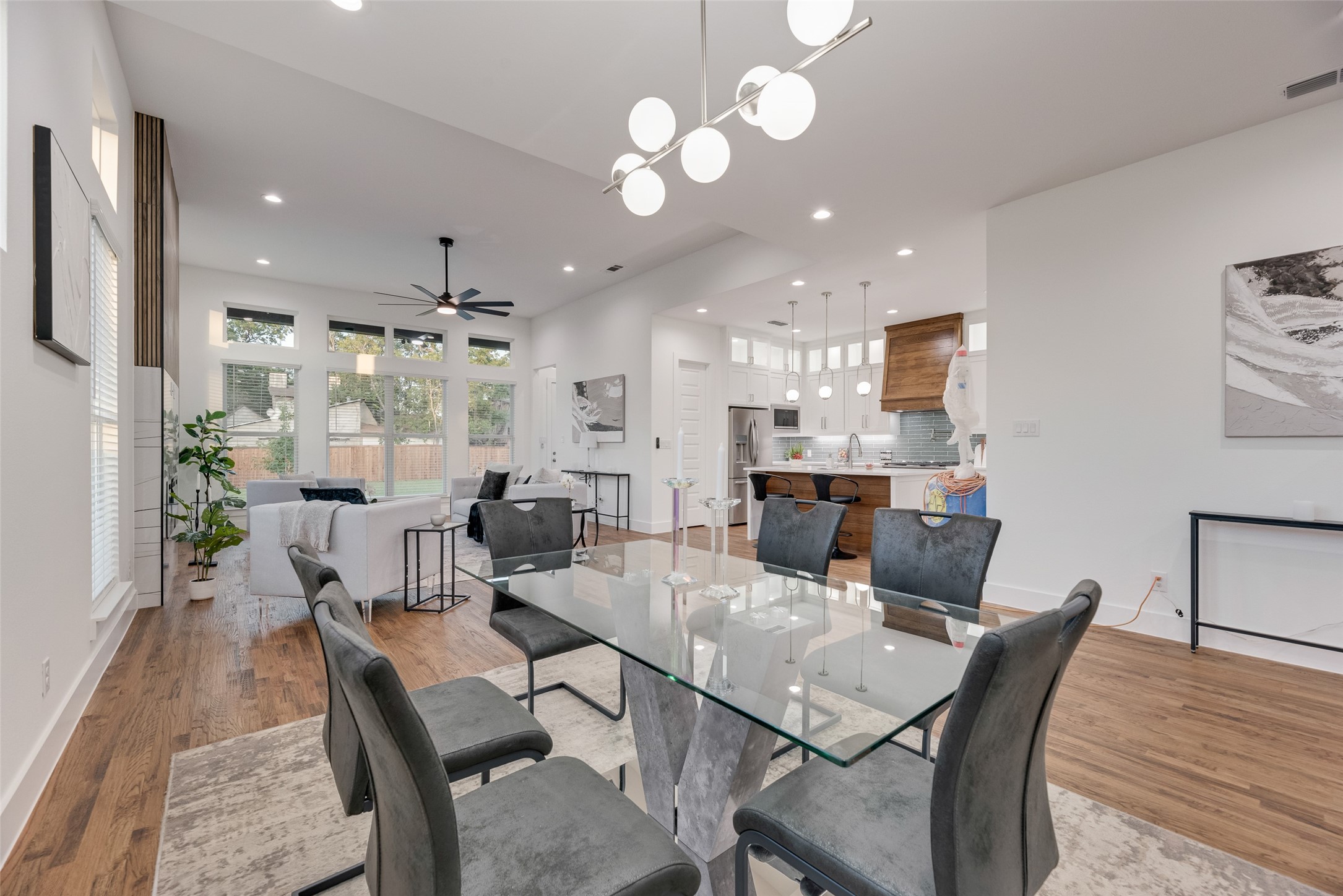 1392 Hartsdale Drive