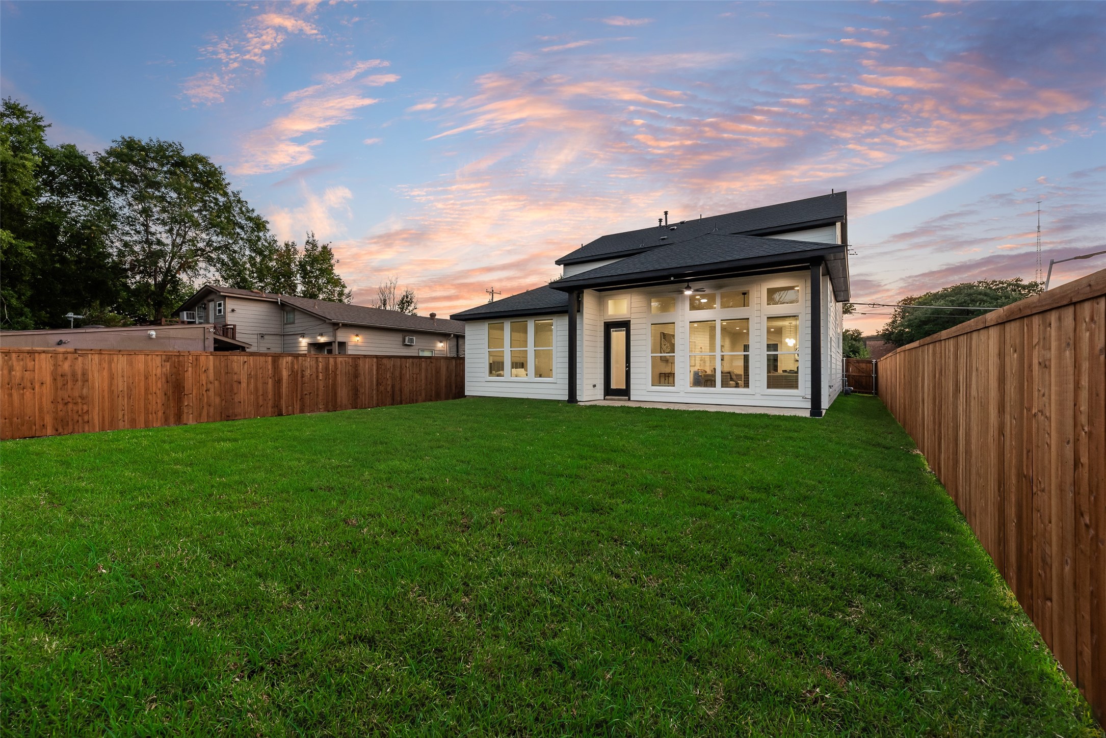 1392 Hartsdale Drive