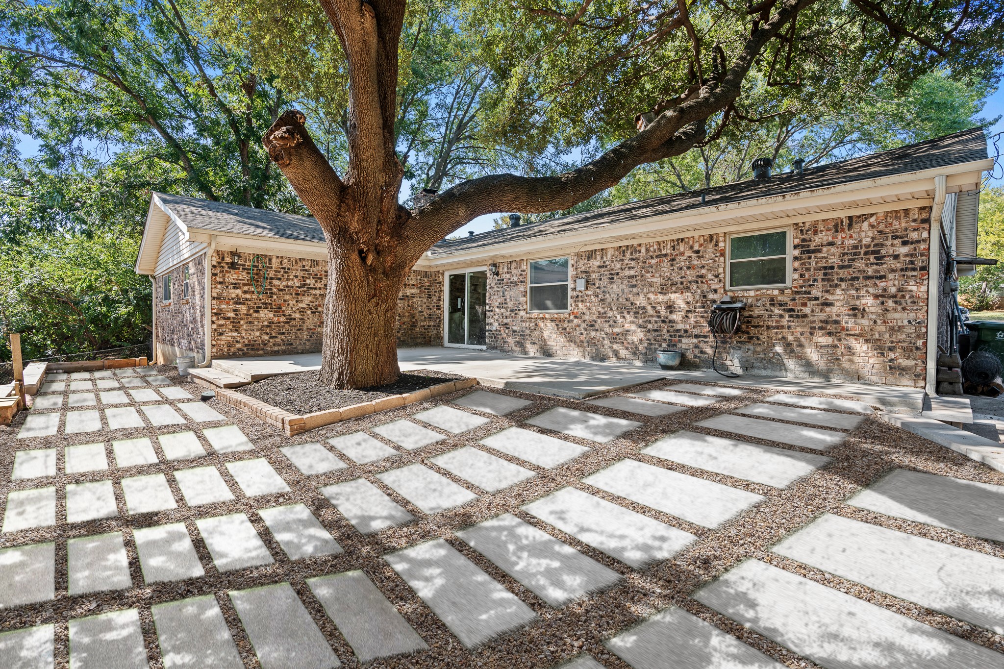 2116 Tamworth Court