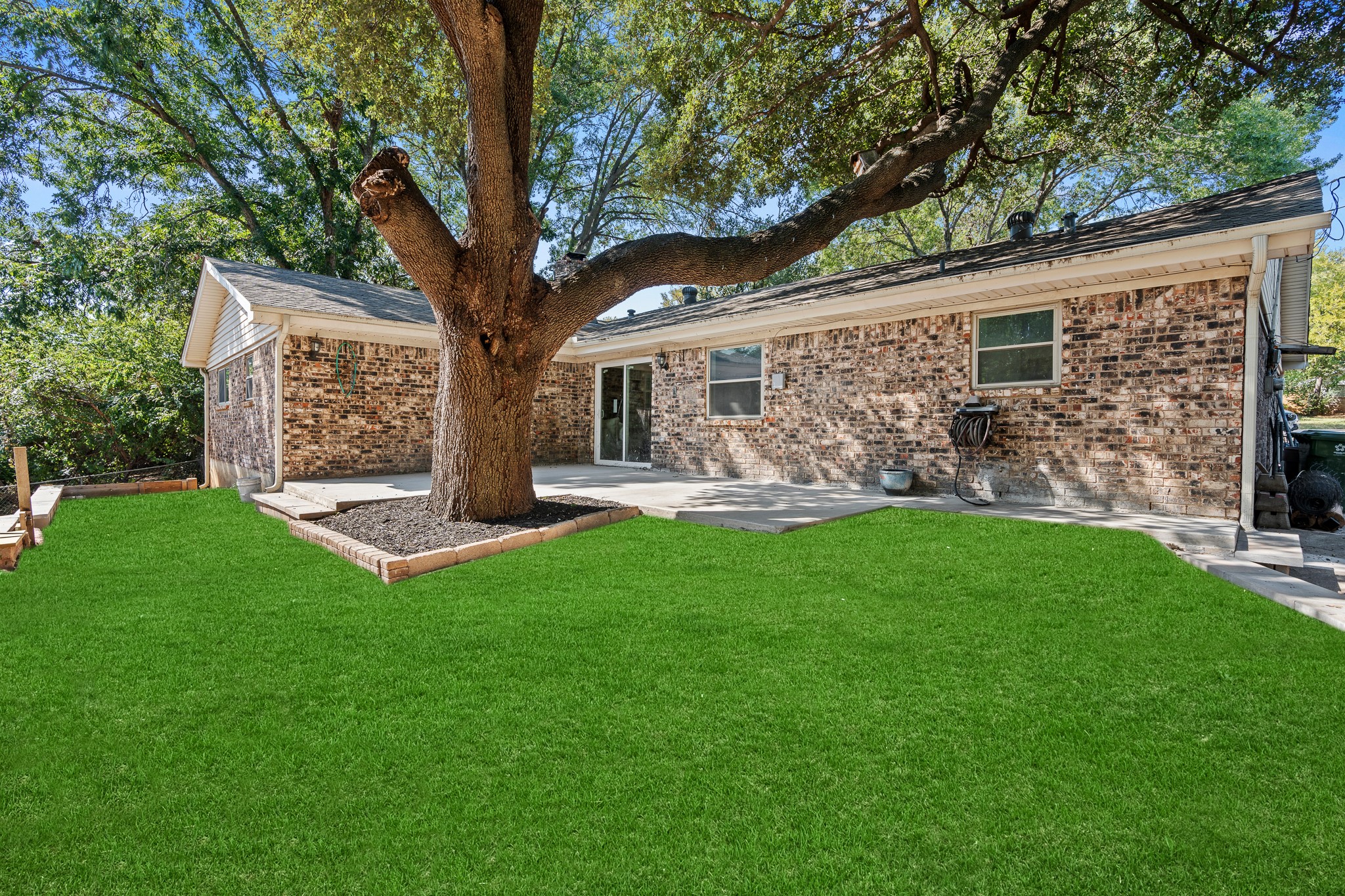 2116 Tamworth Court