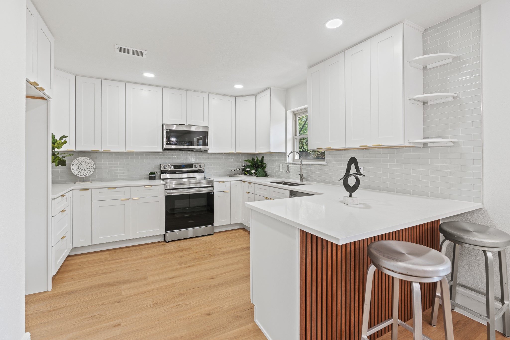 2116 Tamworth Court