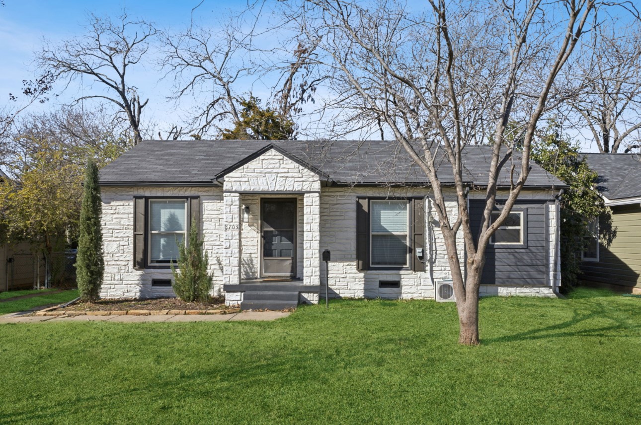 8703 Santa Clara Drive