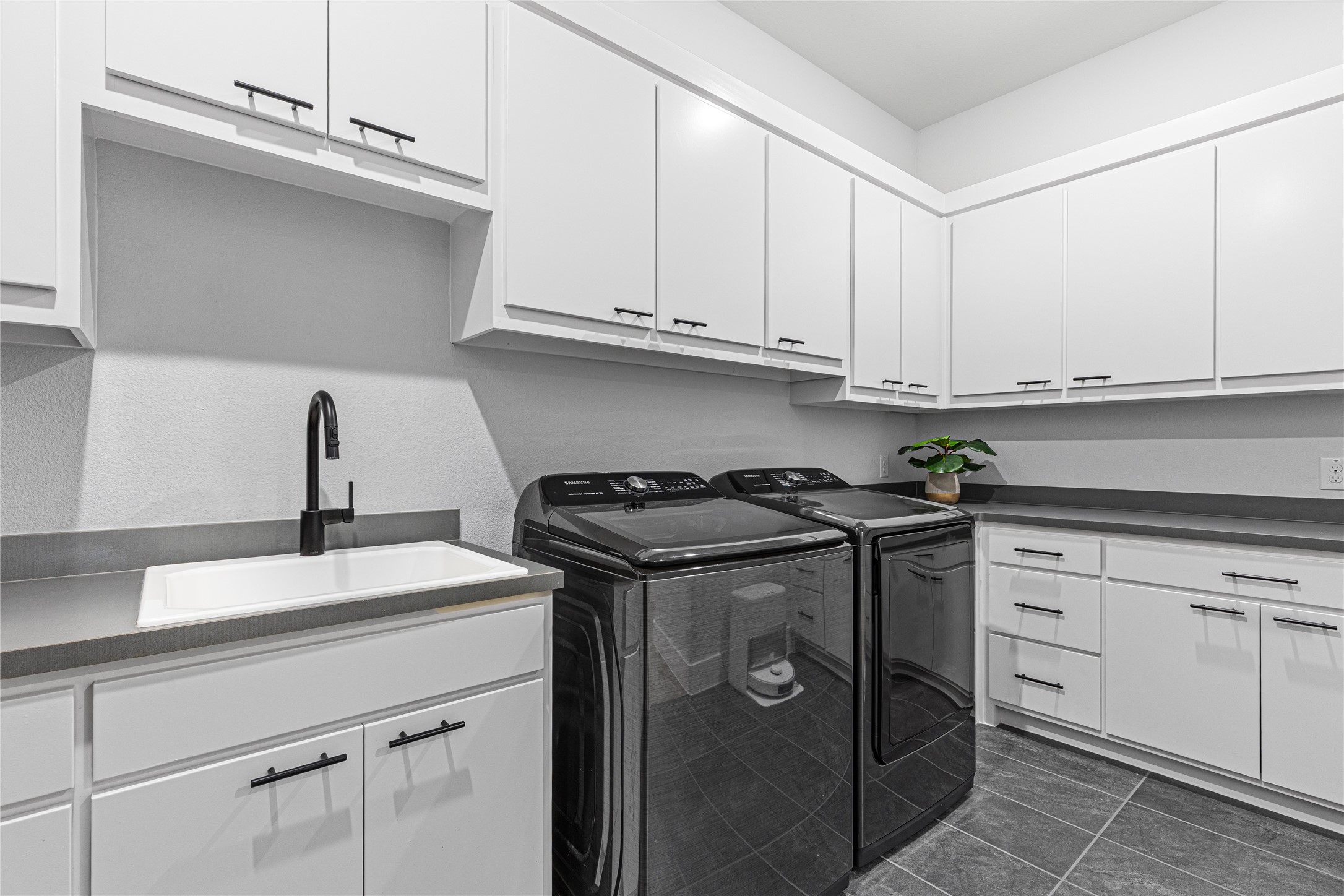 3022 Elm Creek Court