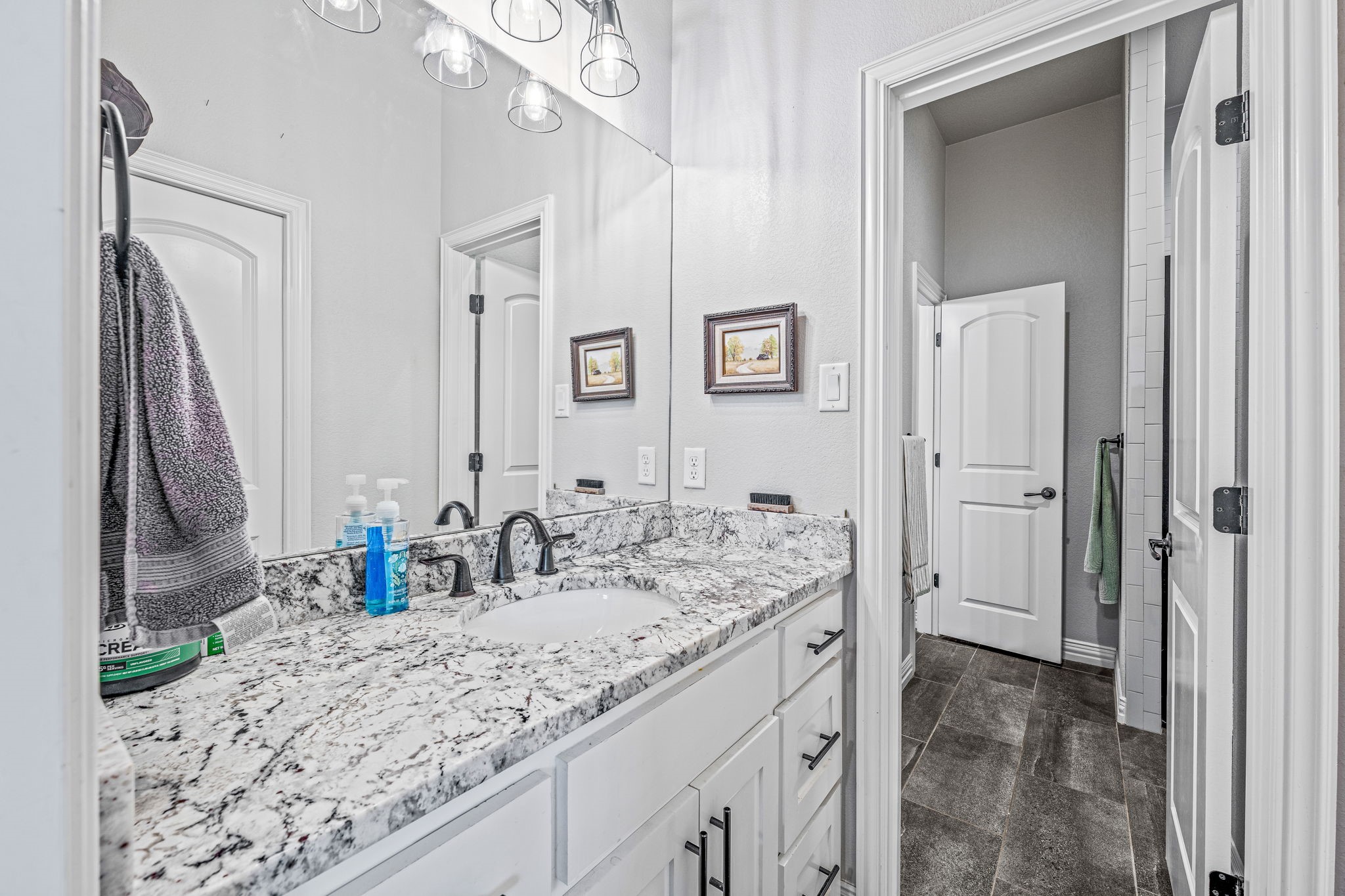 1077 Eagles Bluff Drive