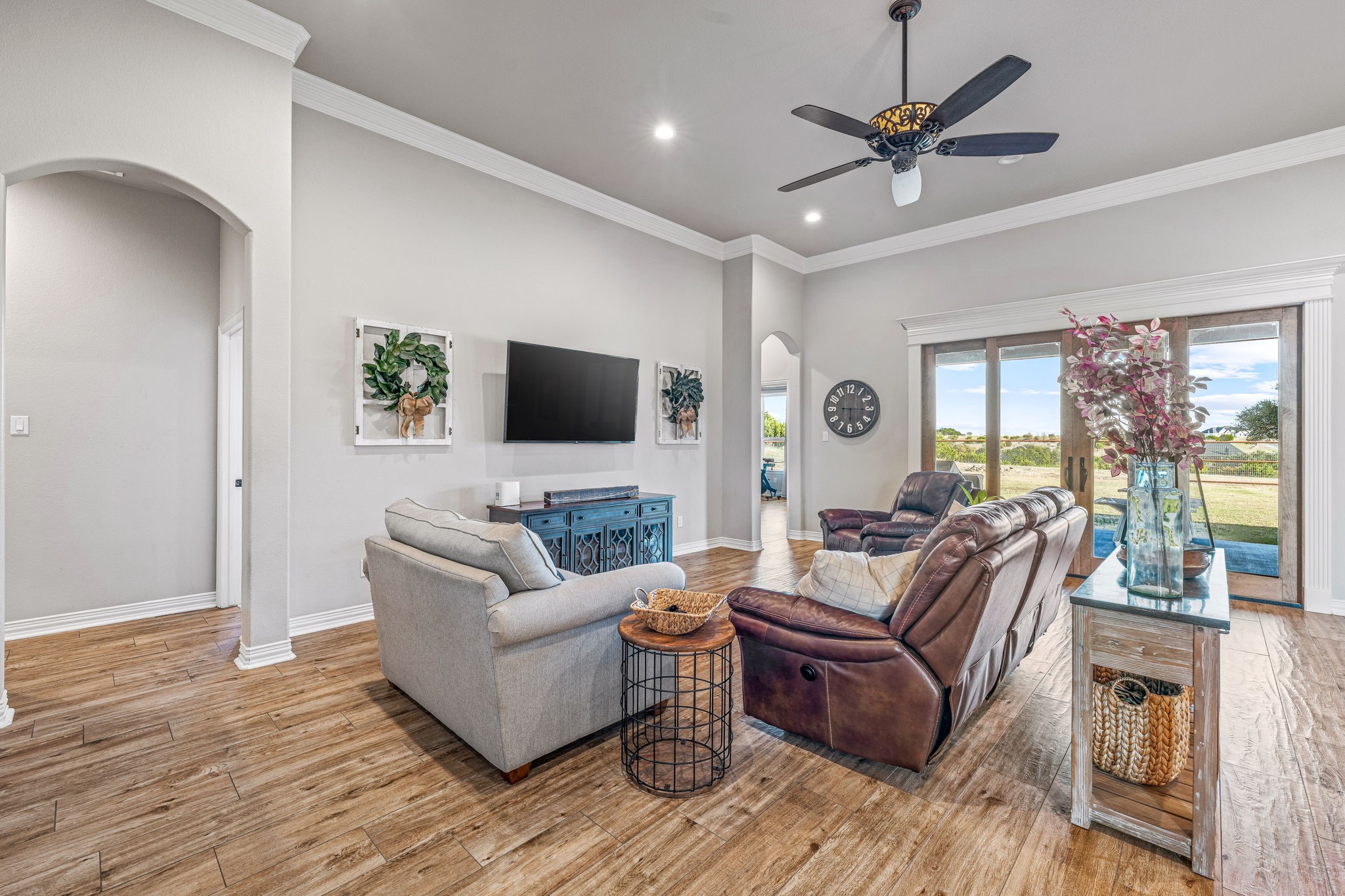 1077 Eagles Bluff Drive