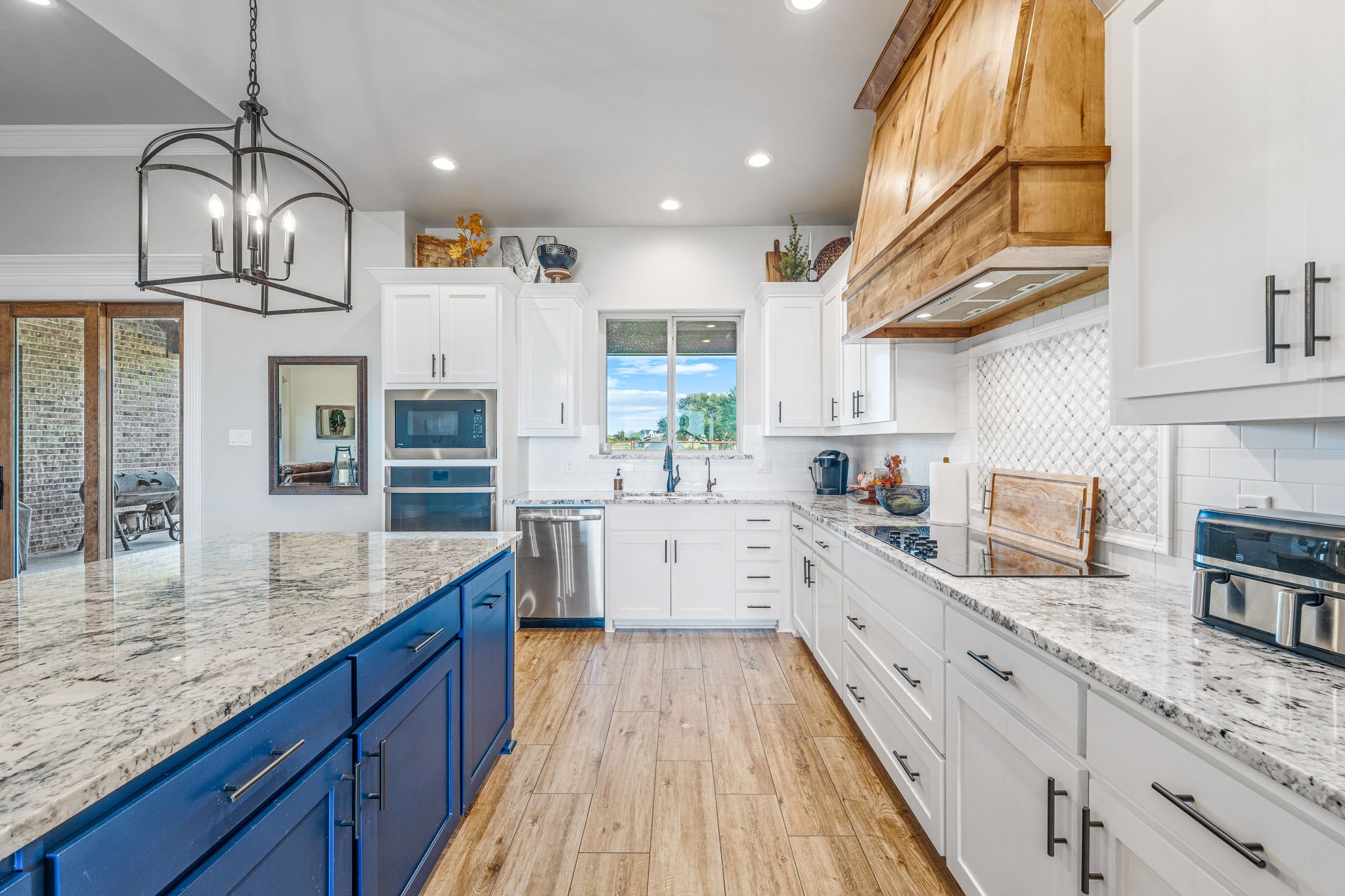 1077 Eagles Bluff Drive