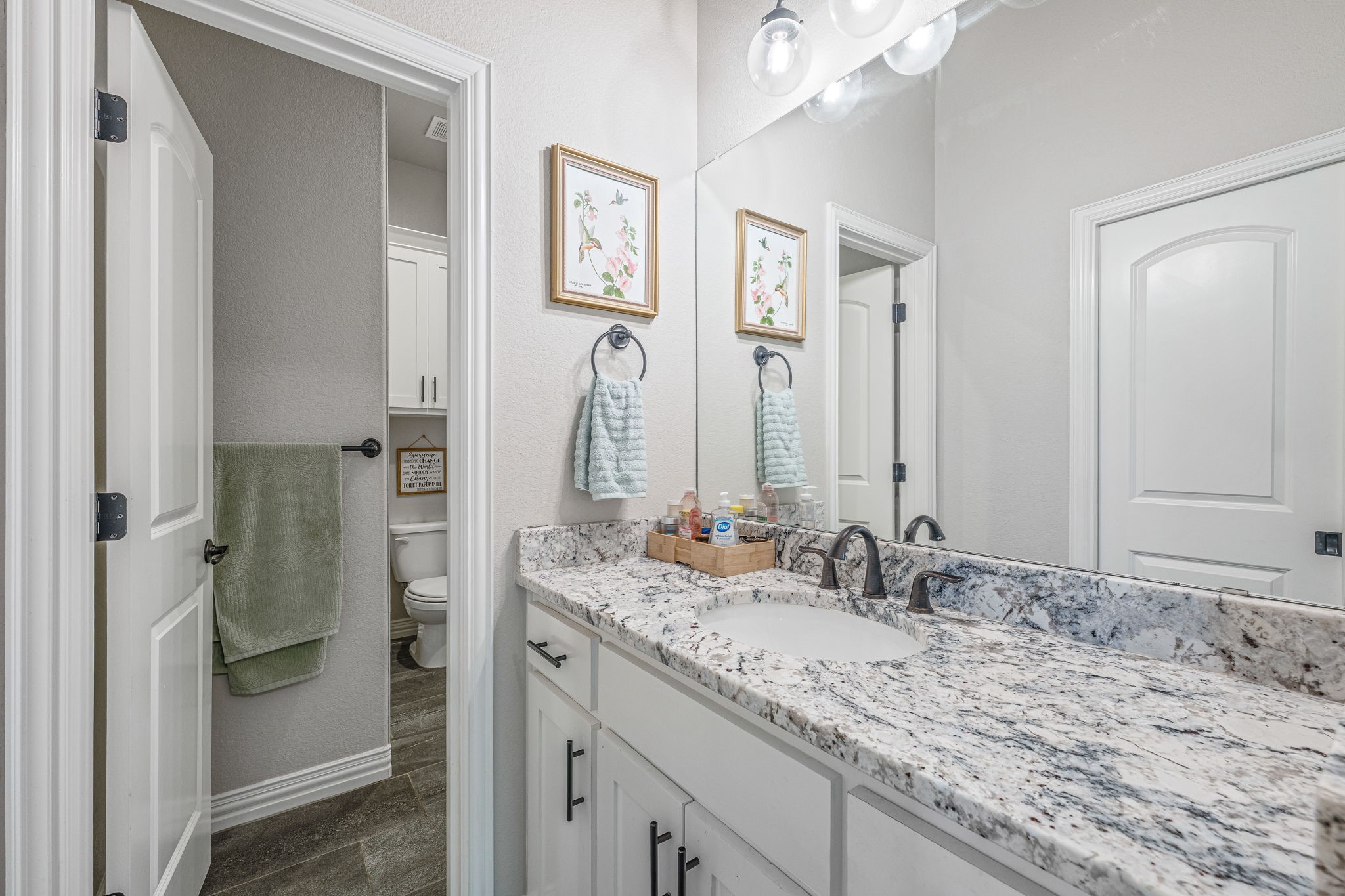 1077 Eagles Bluff Drive