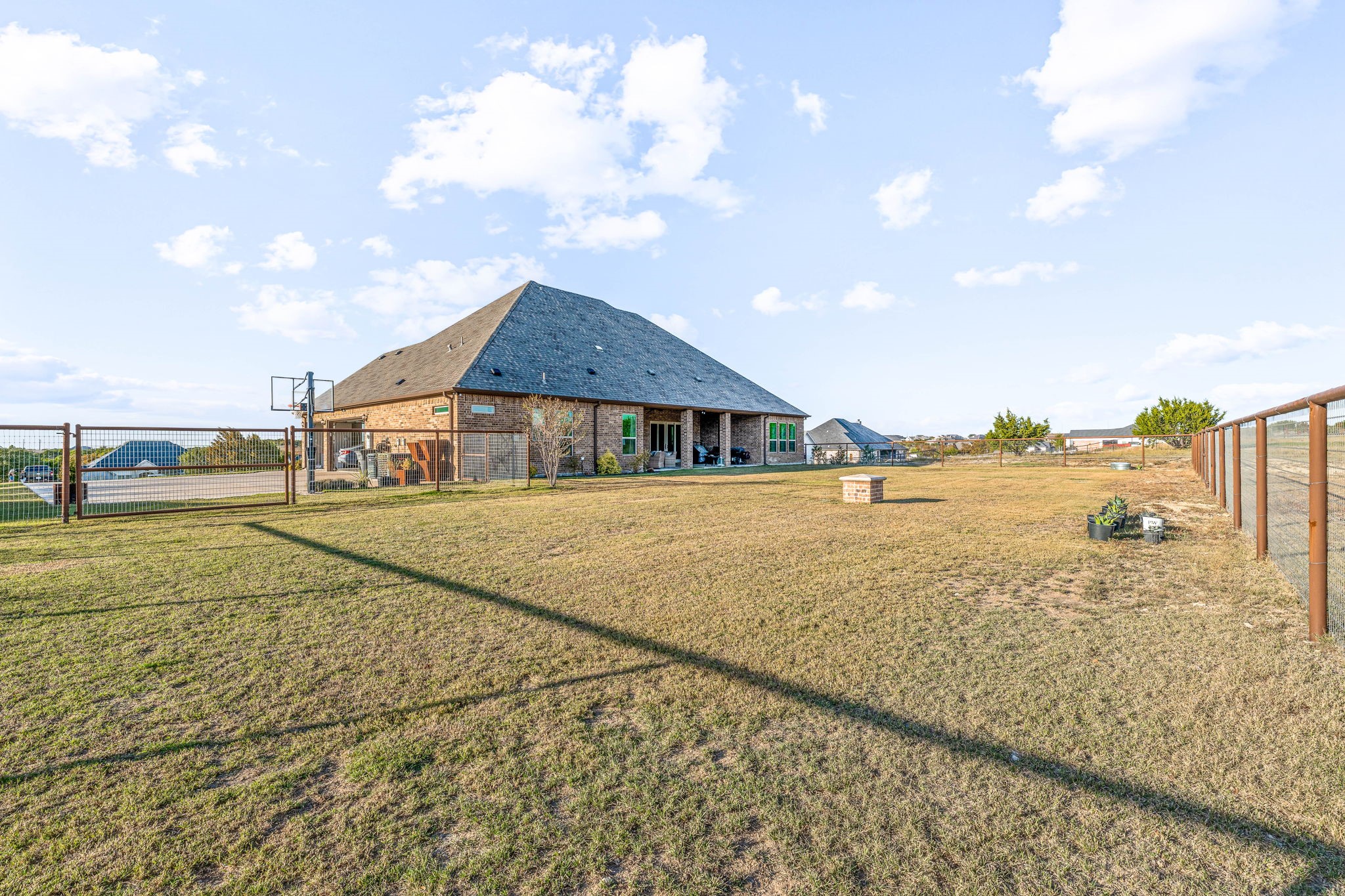 1077 Eagles Bluff Drive