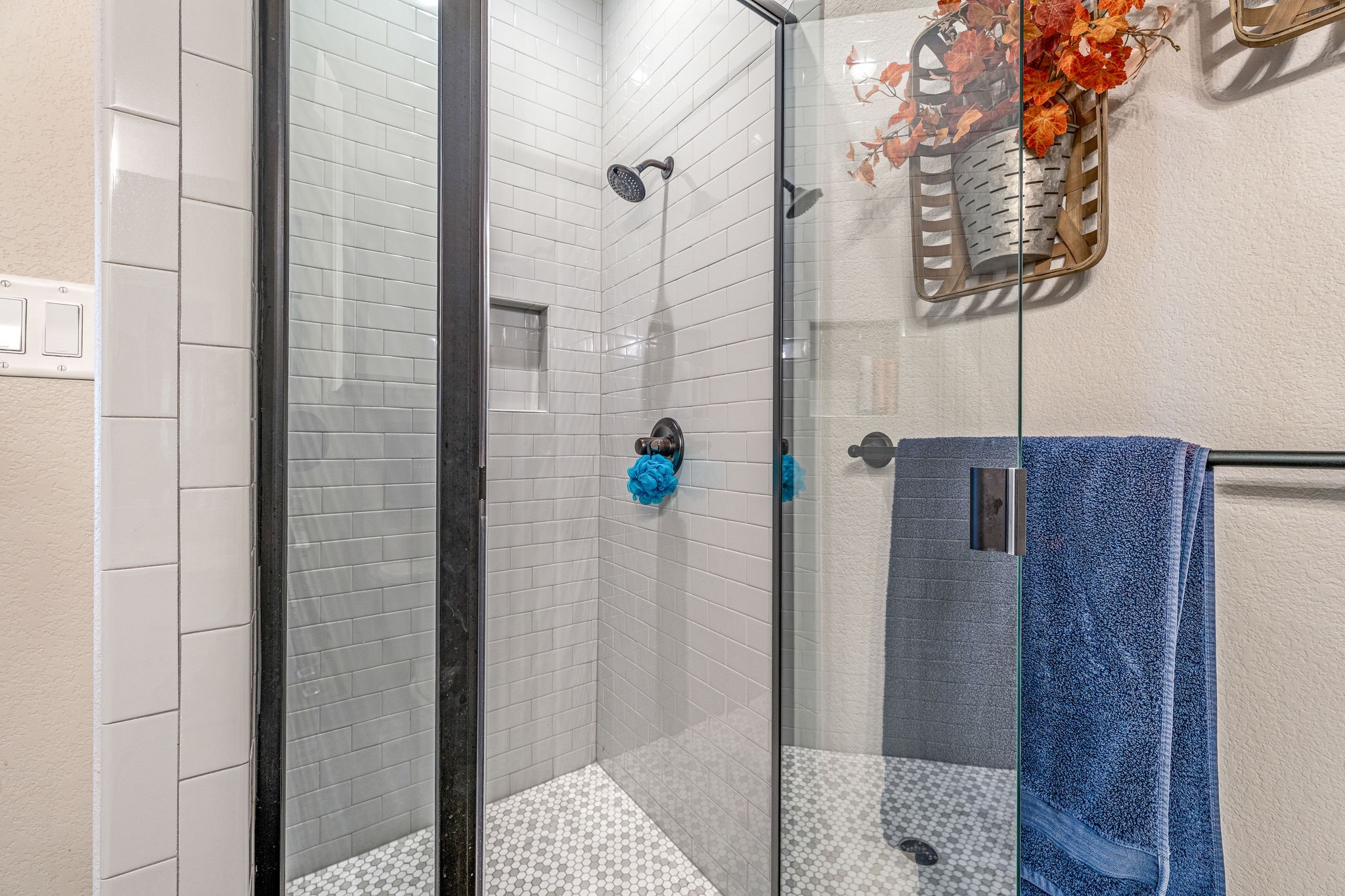 1077 Eagles Bluff Drive