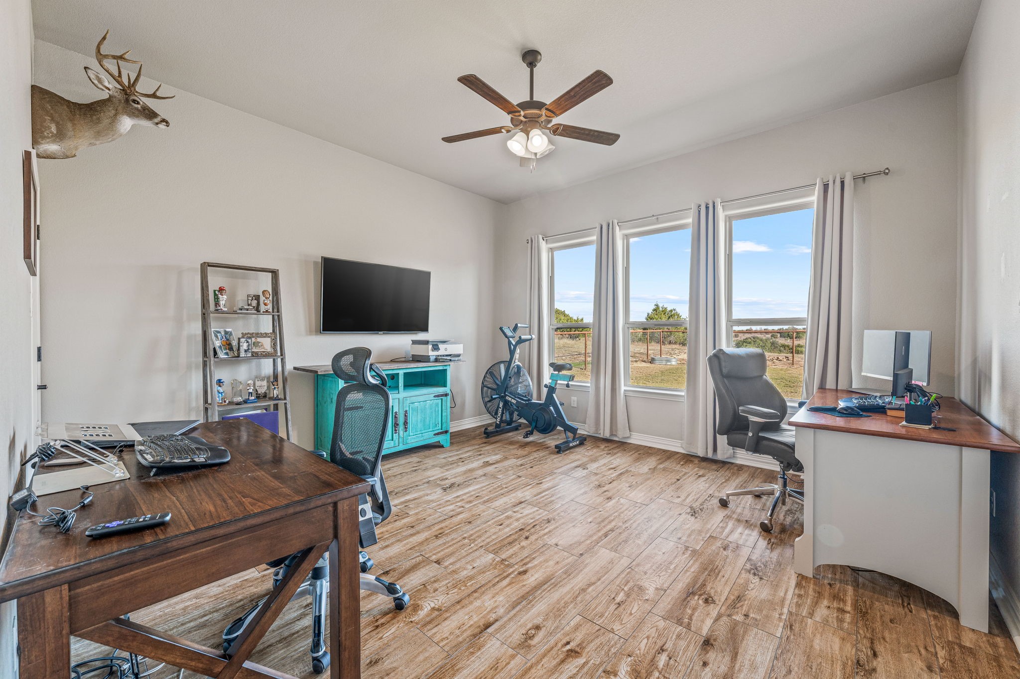 1077 Eagles Bluff Drive