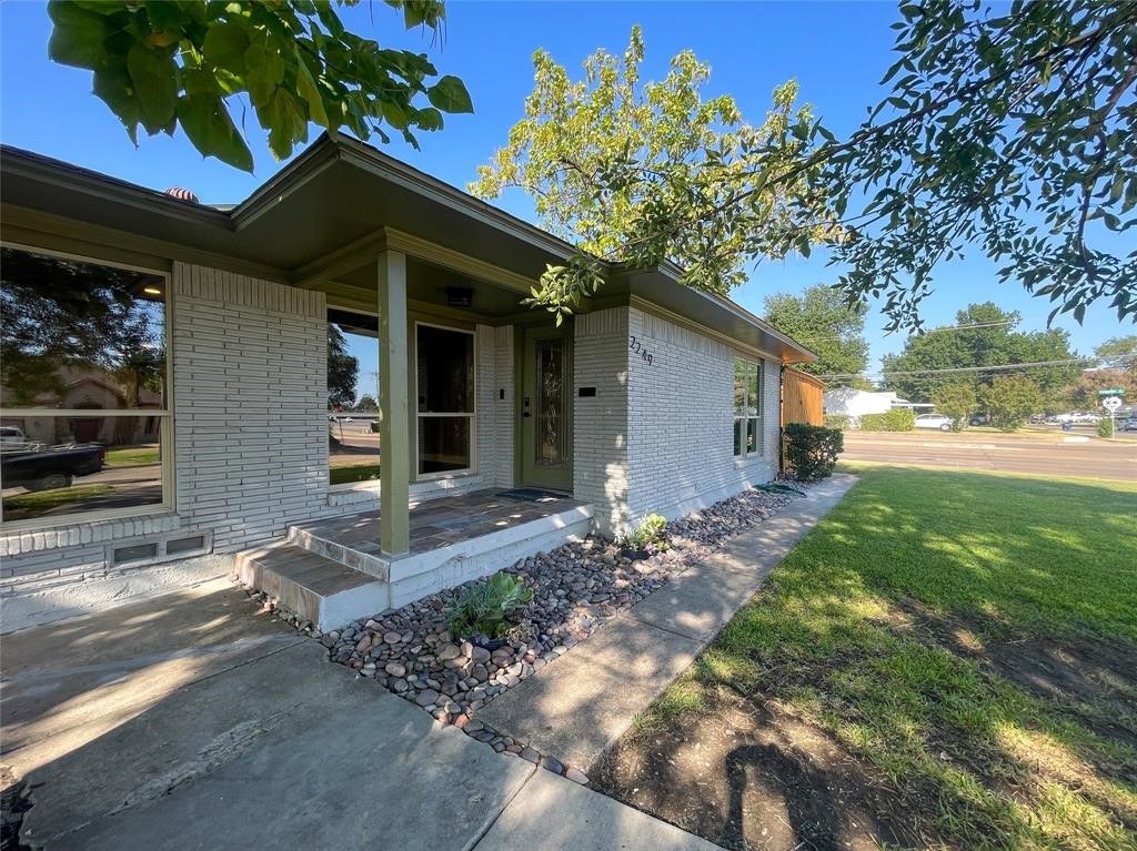 2249 Larry Drive