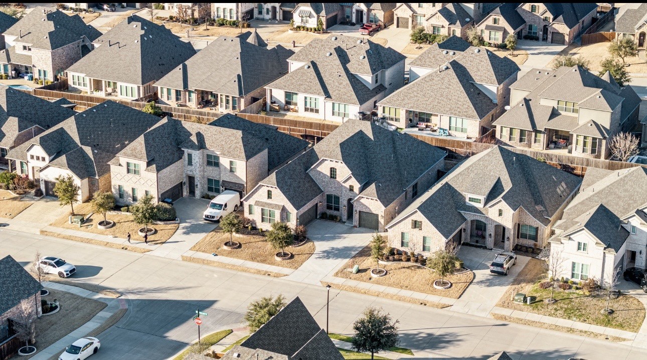 1002 Hunters Creek Drive