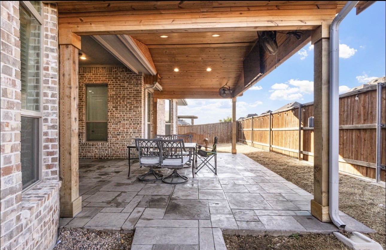 1002 Hunters Creek Drive