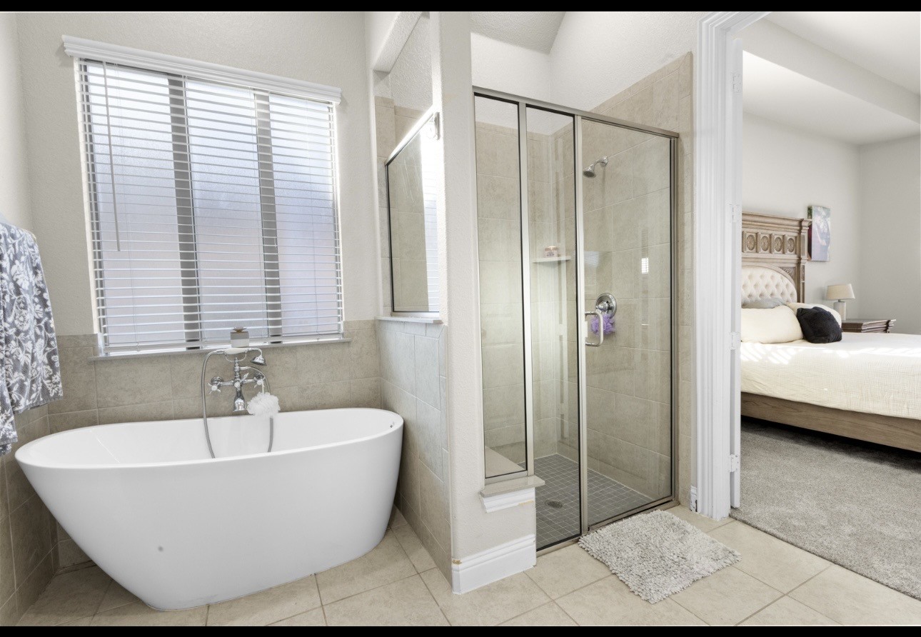 1002 Hunters Creek Drive