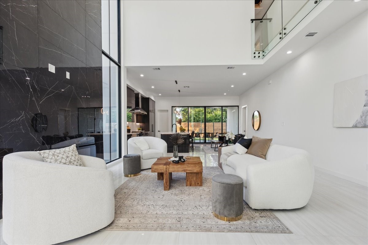 3828 Eaton Drive