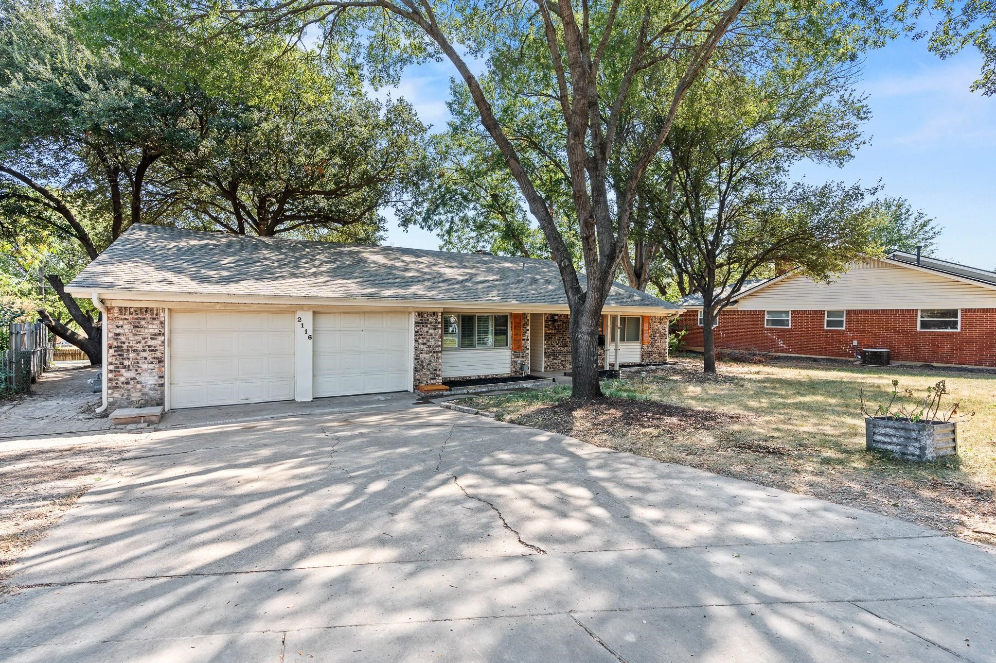 2116 Tamworth Court